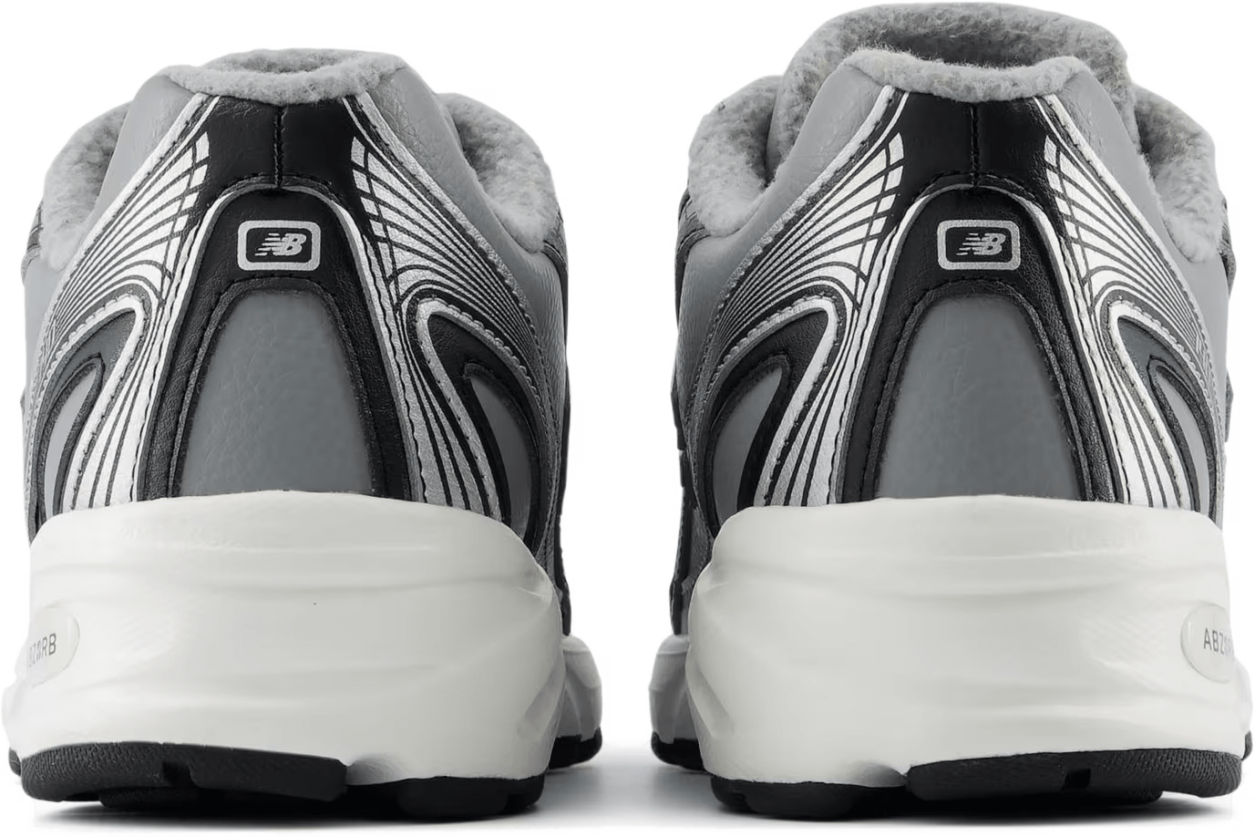 New Balance 740 Lace