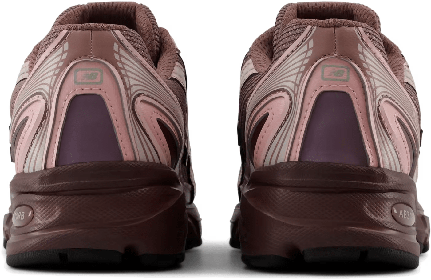 New Balance 740 Lace