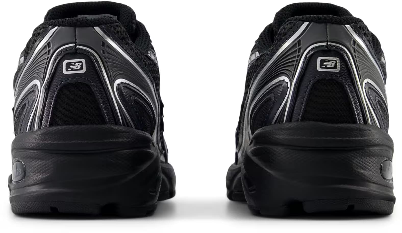 New Balance 740 Black Silver Metallic (GS)