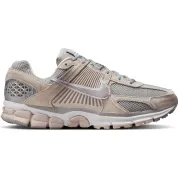 Nike Zoom Vomero 5 "Light Smoke Grey"