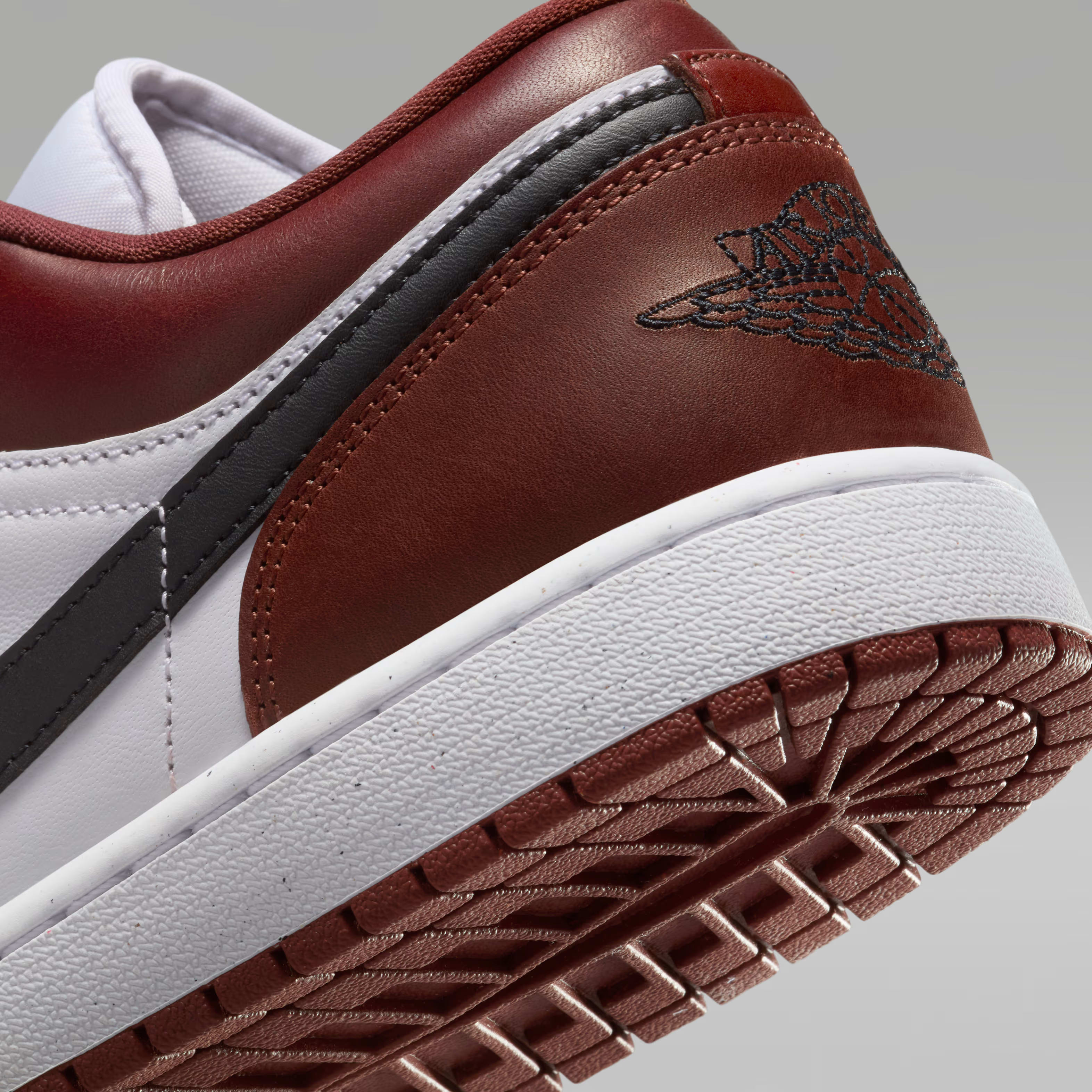 Air Jordan 1 Low SE "Dark Pony"