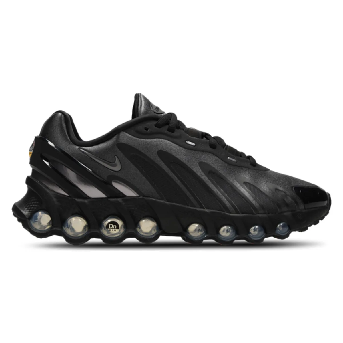Nike Air Max DN8 Wmns "Black Metallic" 1