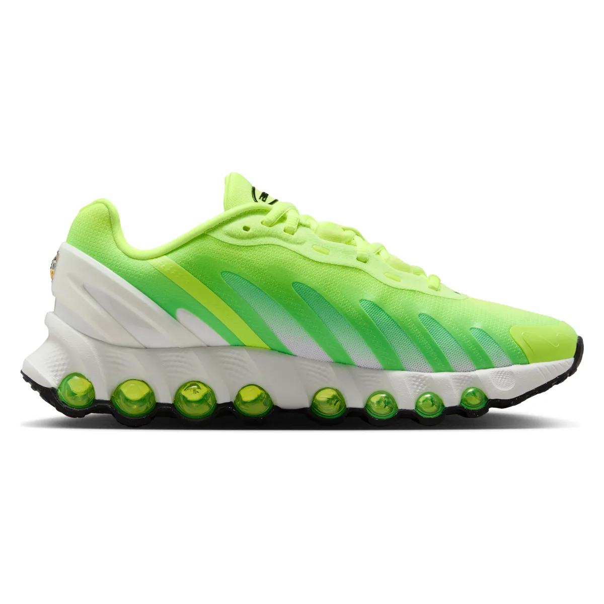 Nike Air Max DN8 Wmns "Green Strike" 1