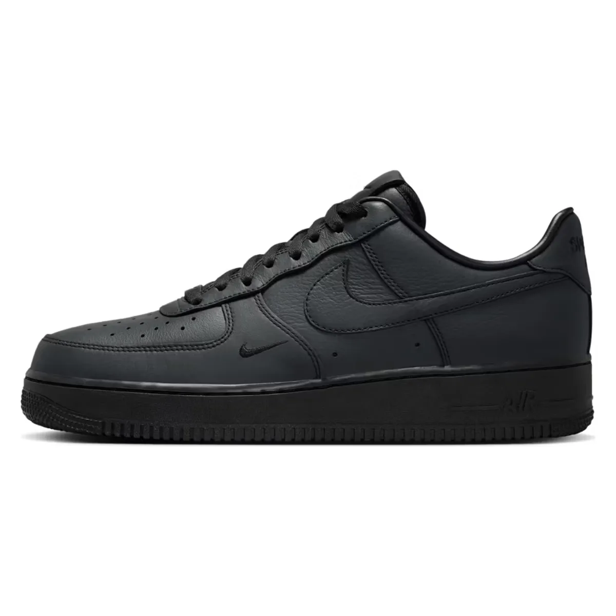 Nike Air Force 1 Low "Triple Triple Black"