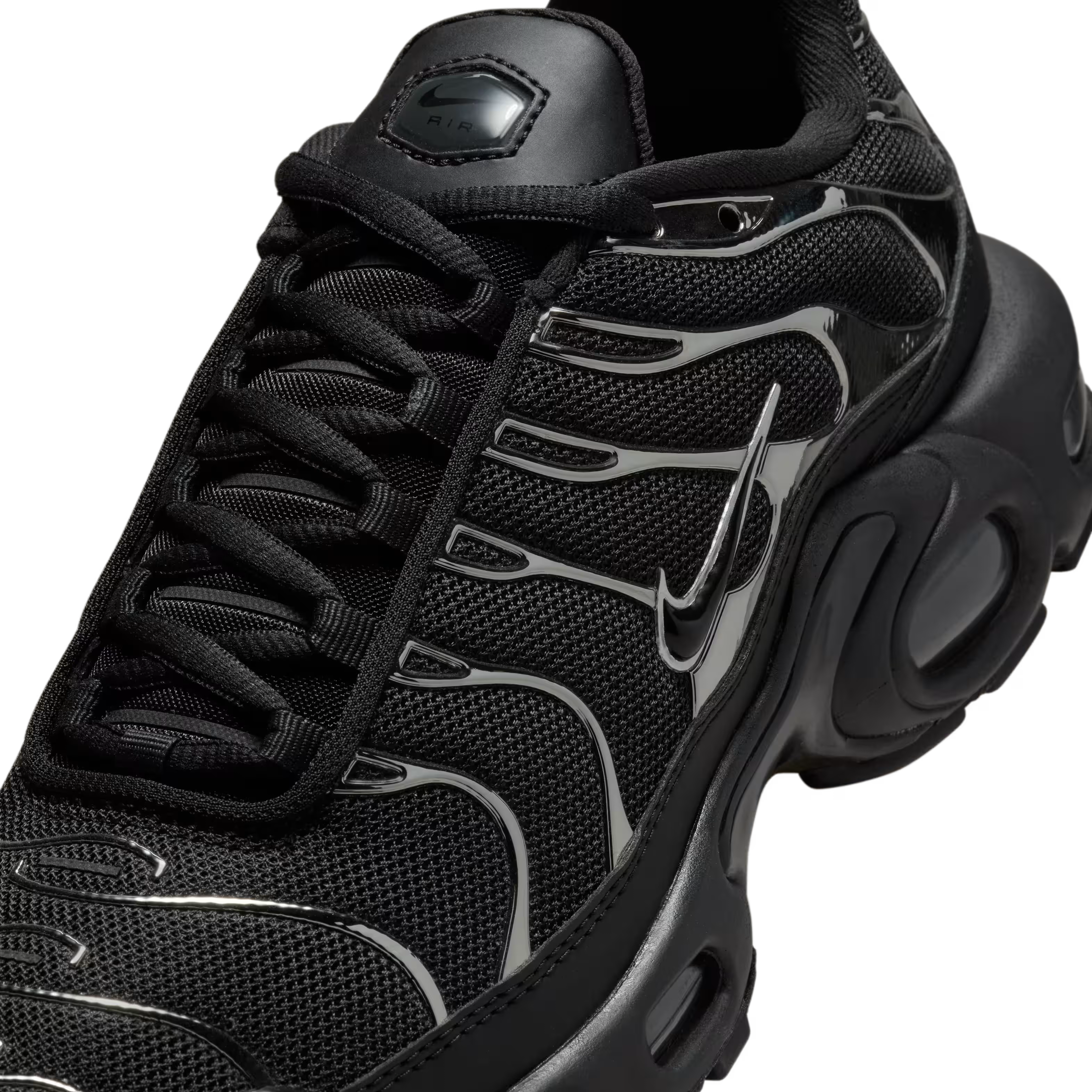 Nike Air Max Plus SE Wmns "Black Metallic Silver"