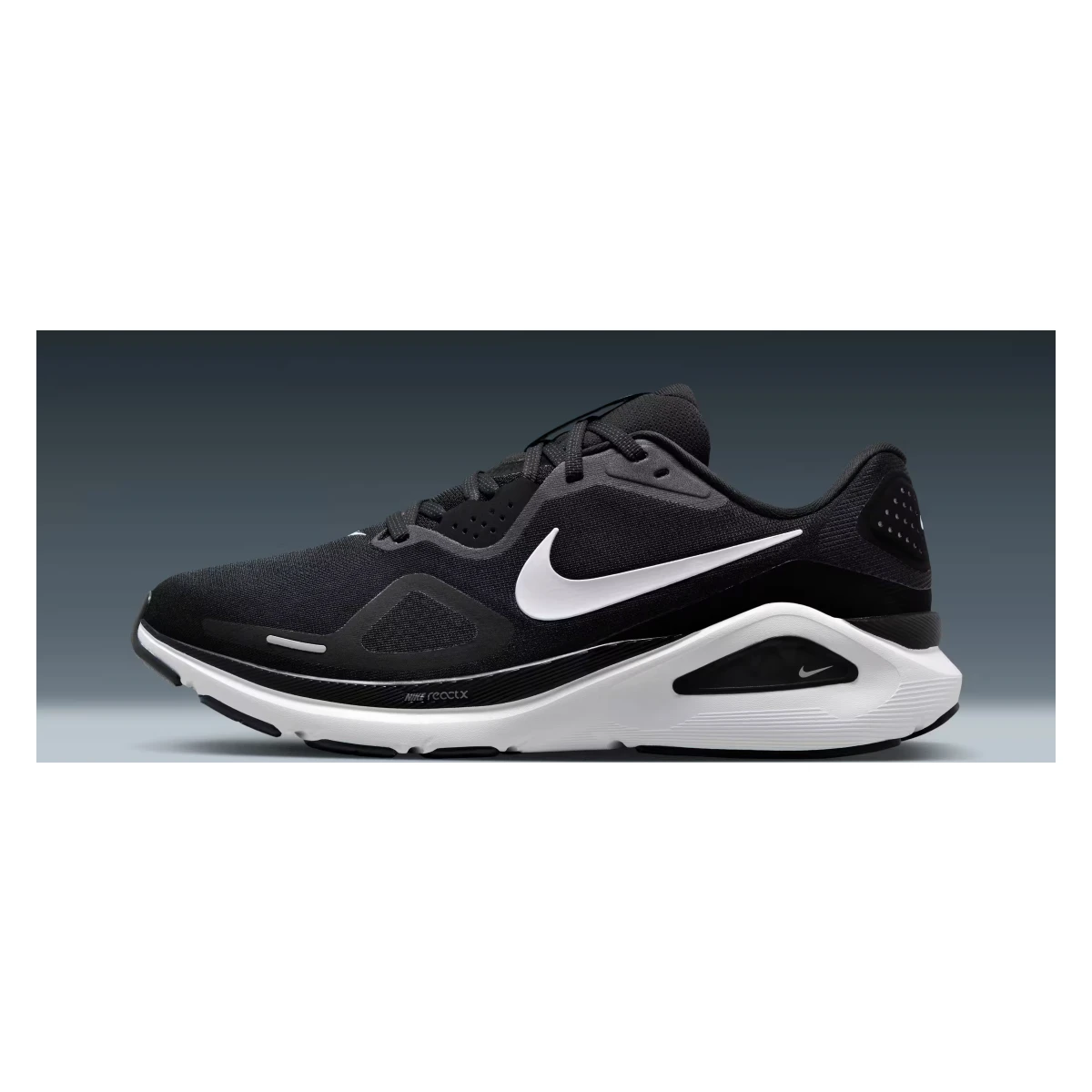 Nike Structure 26