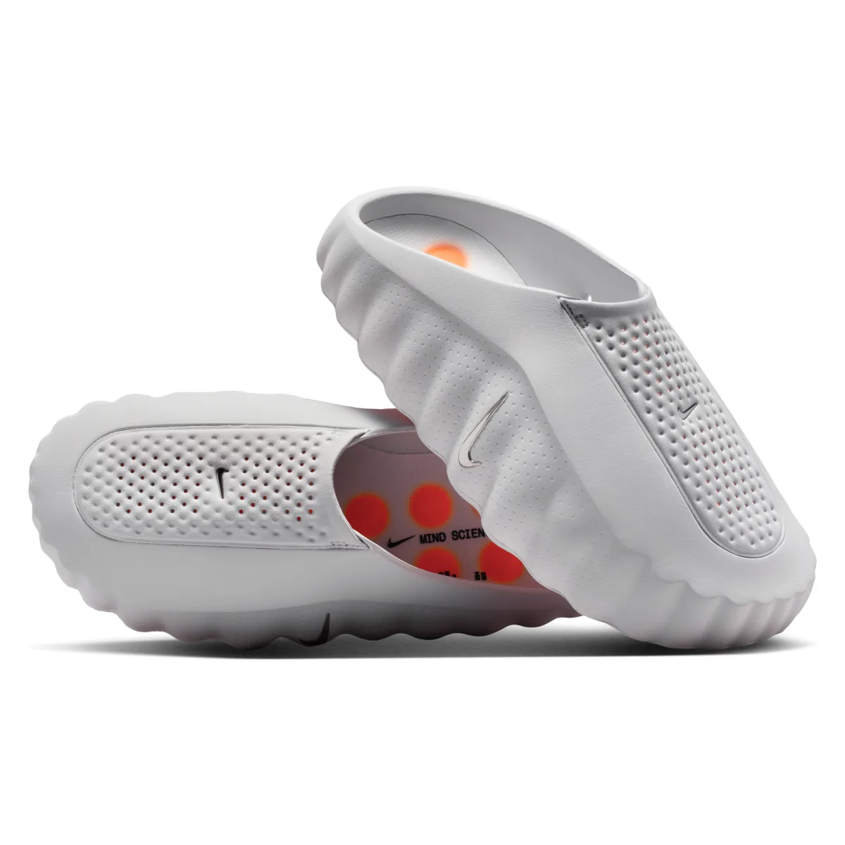 Nike Mind 001 Pregame muiltjes "Chrome"