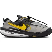 sacai x Nike Zegamadome SP "Matte Silver Yellow"