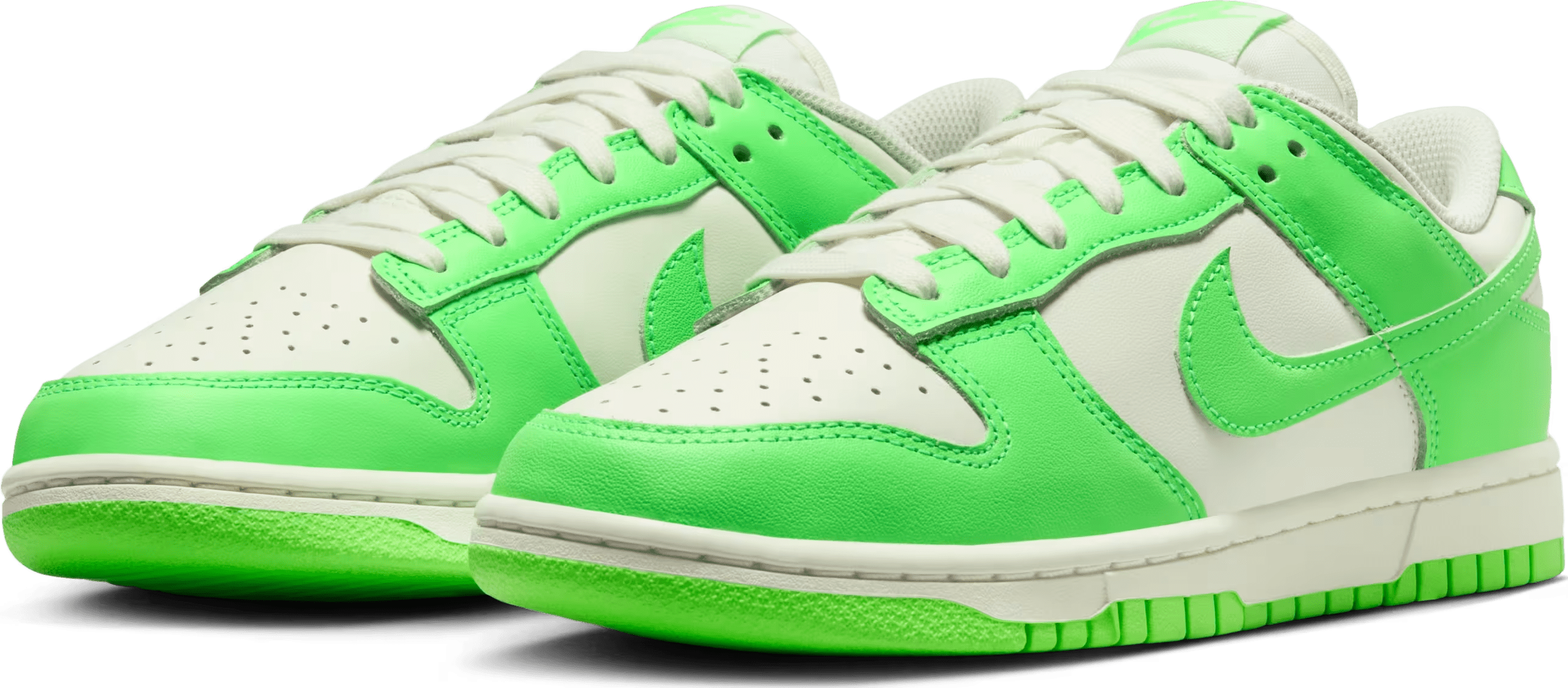 Nike Dunk Low Wmns "Green Strike"