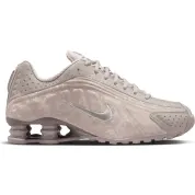 Nike Shox R4 Wmns "Flat Pewter"