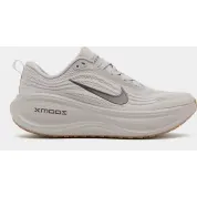 Nike Vomero Plus College Grey Light Iron Ore Gum