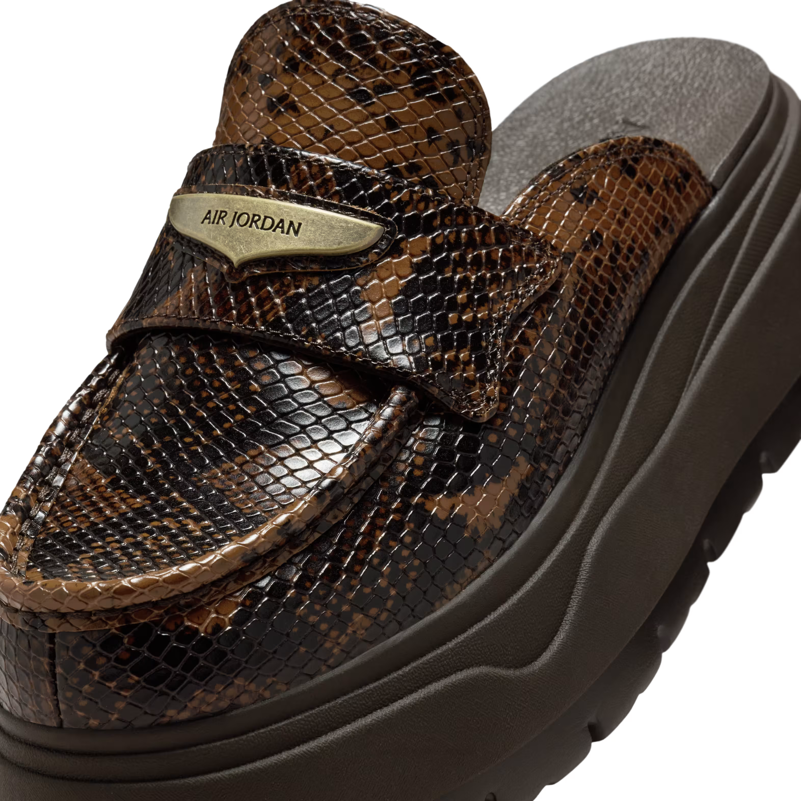 Air Jordan Mule SE "Croc Velvet Brown"