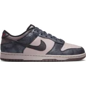Nike Dunk Low QS "CBGB"