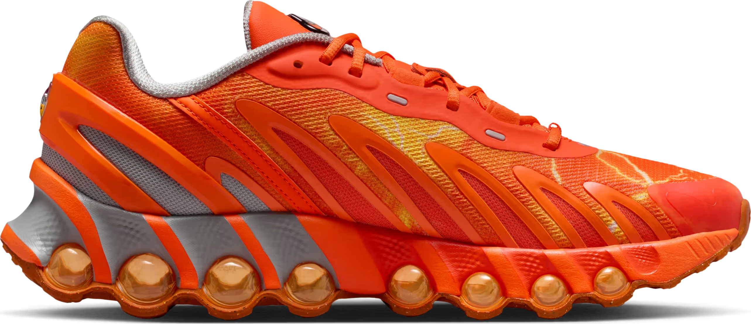 Palace x Nike Air Max DN8 "Safety Orange Particle Grey" 2