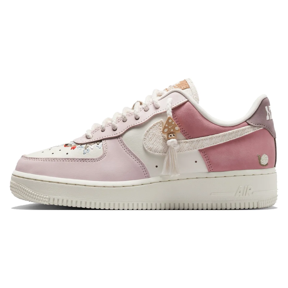 Nike Air Force 1 Wmns "Mushroom"