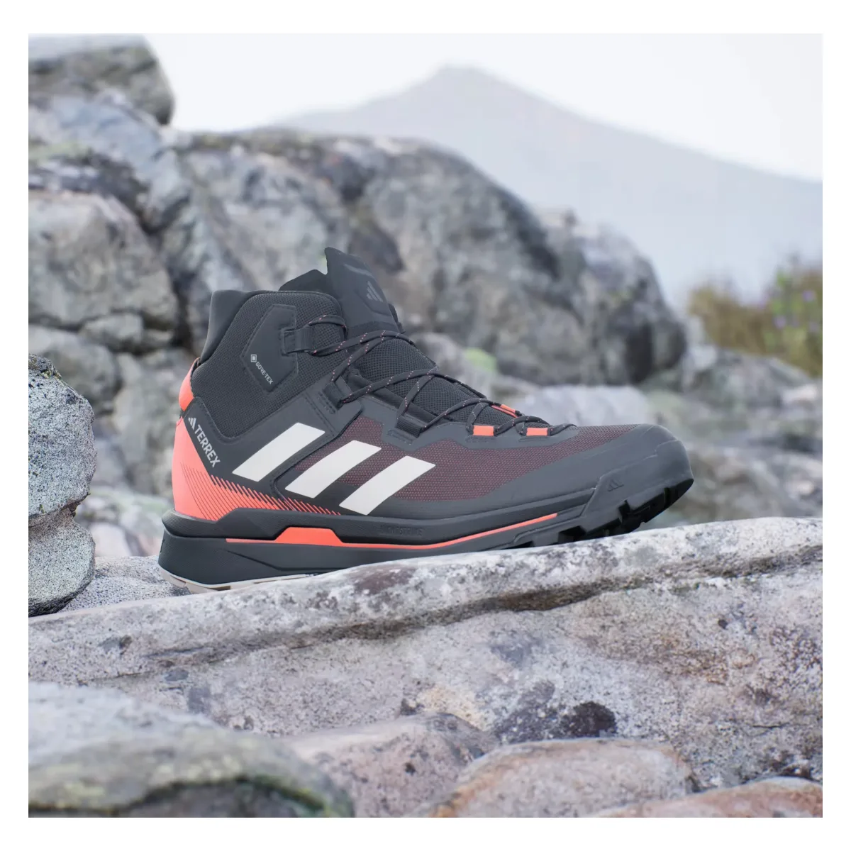 adidas Terrex Skychaser Tech Gore-Tex Core Black Wonder Beige Semi Impact Orange