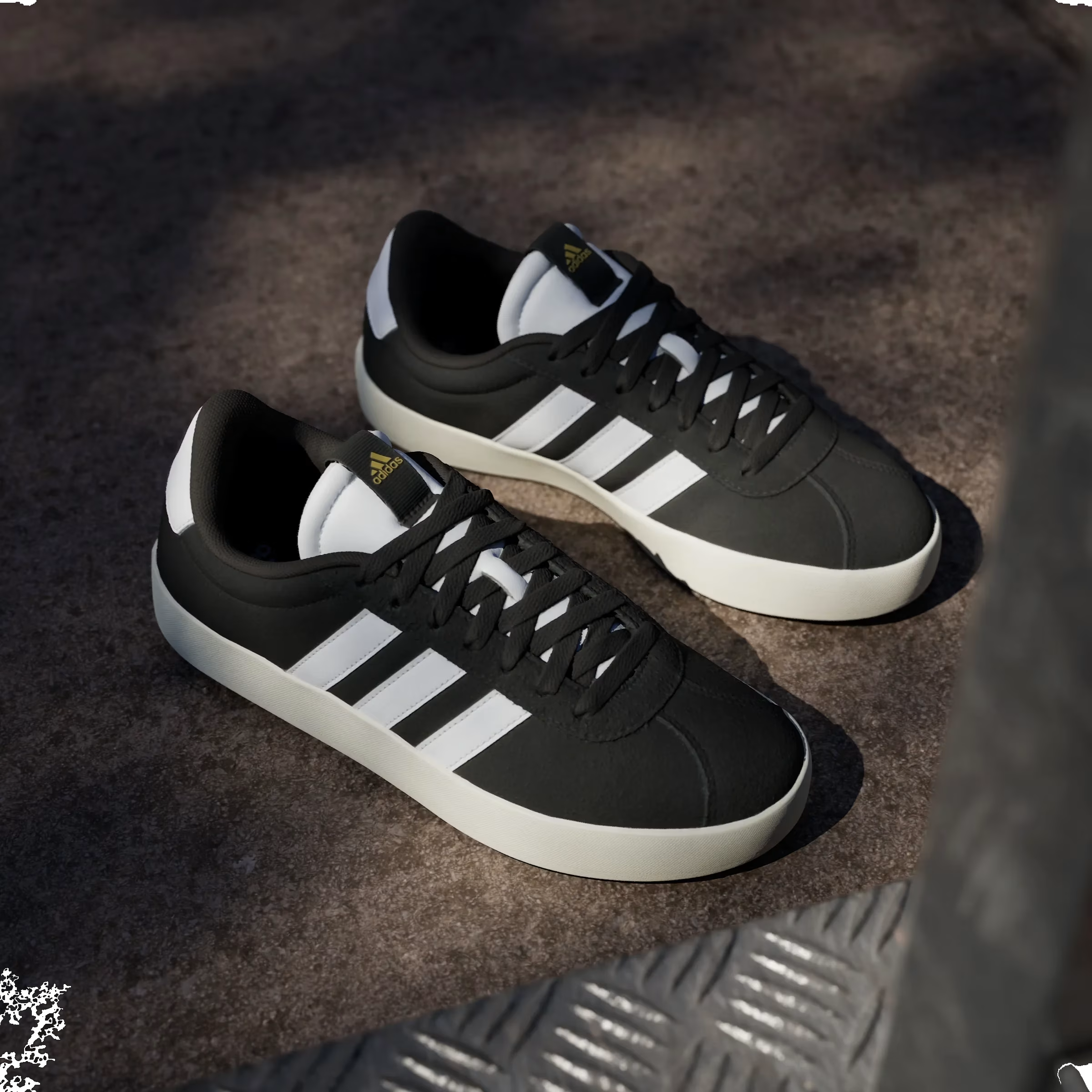 adidas Vl Court 3.0 Core Black Cloud White Gold Metallic (Women's)