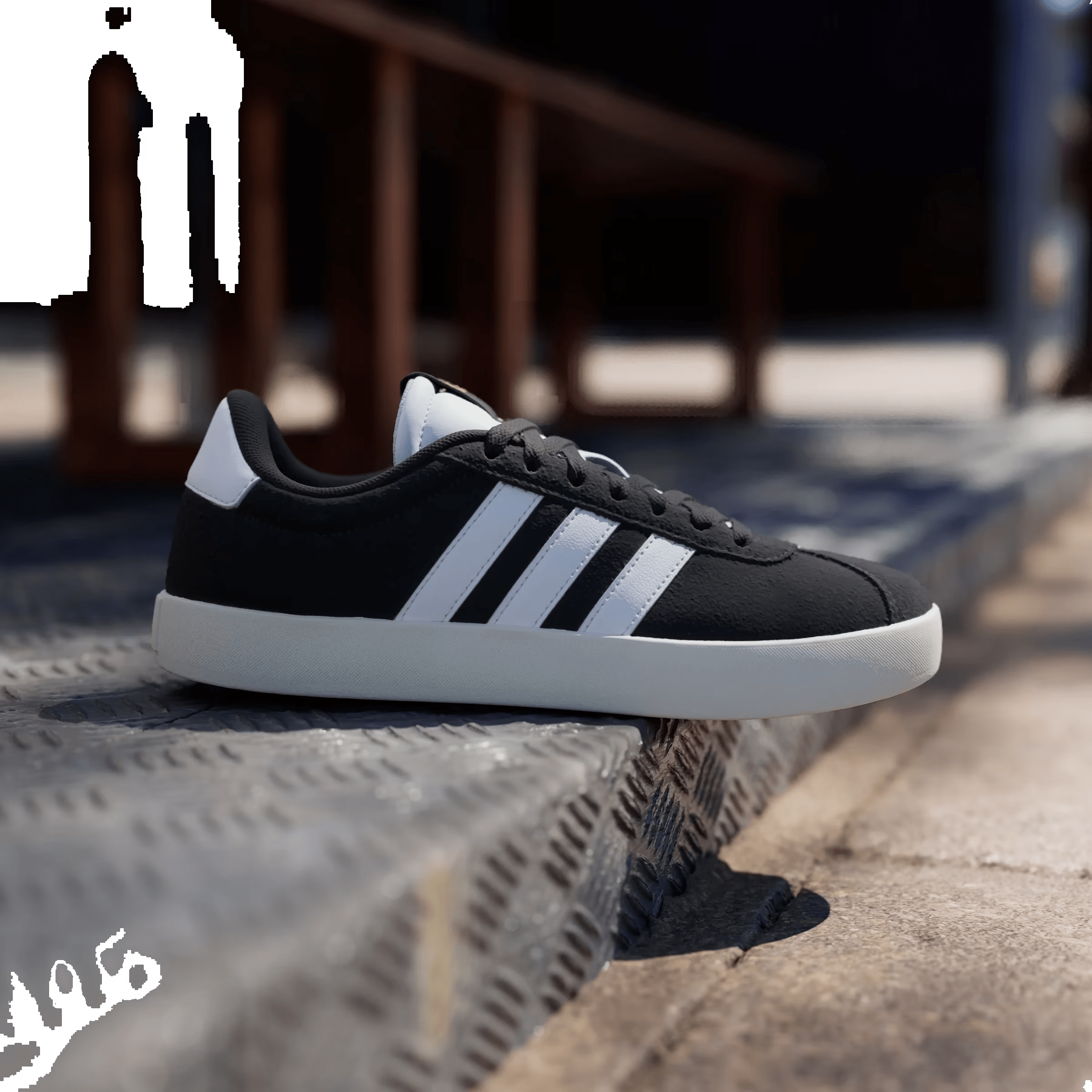 adidas Vl Court 3.0 Core Black Cloud White Gold Metallic (Women's)
