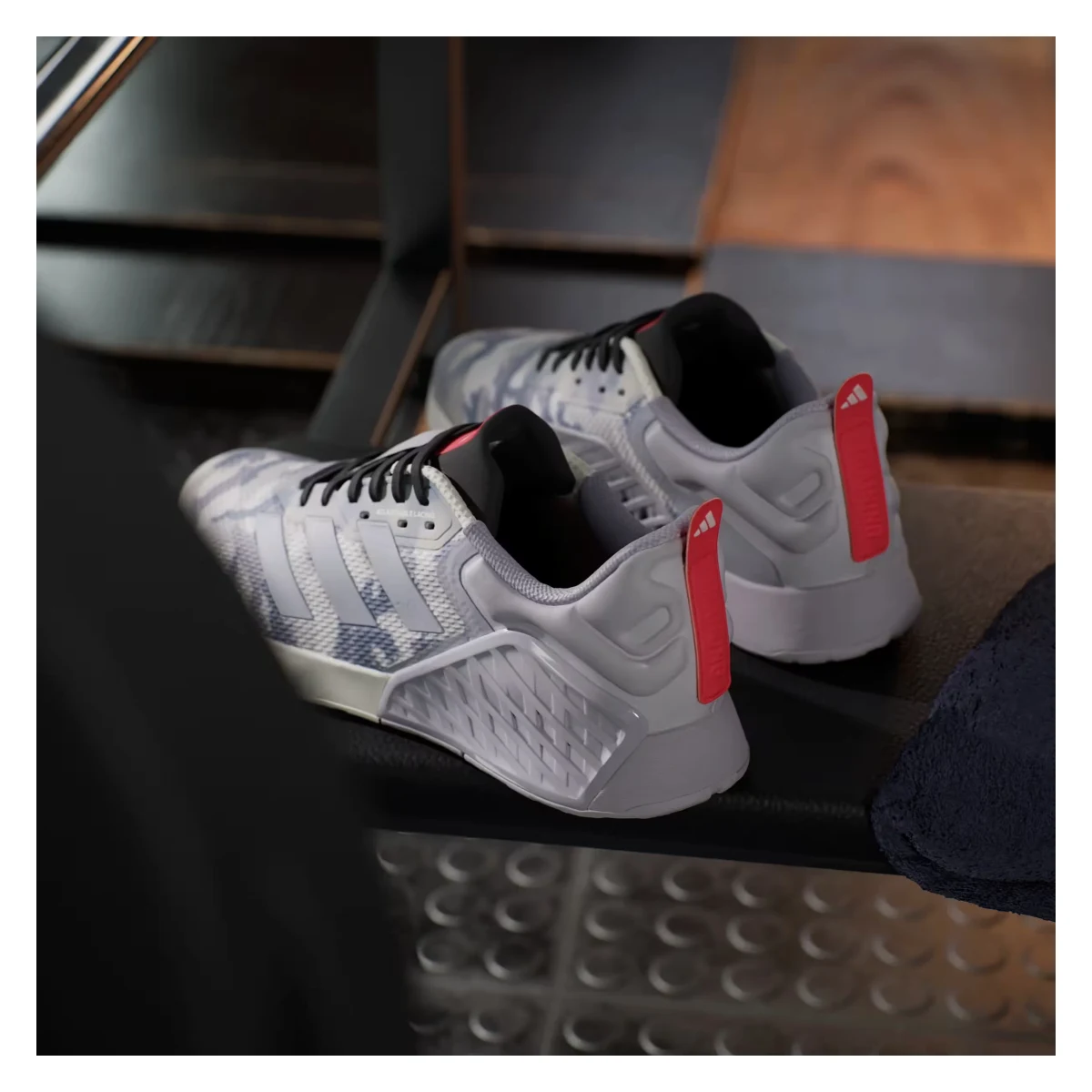 adidas Dropset 3 GFX Chalk White Glory Grey Bright Red