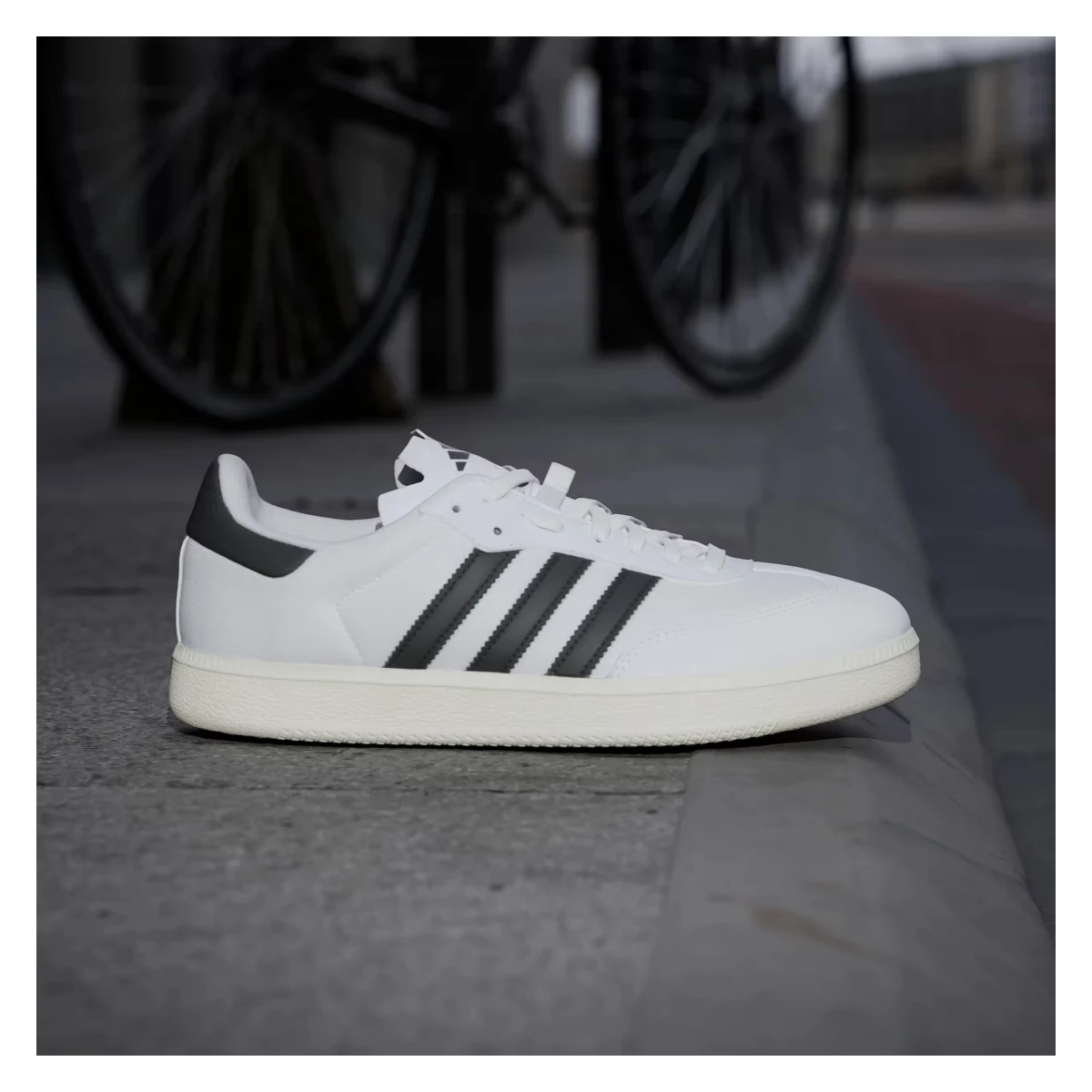 Adidas Velosamba "Cloud White / Core Black"