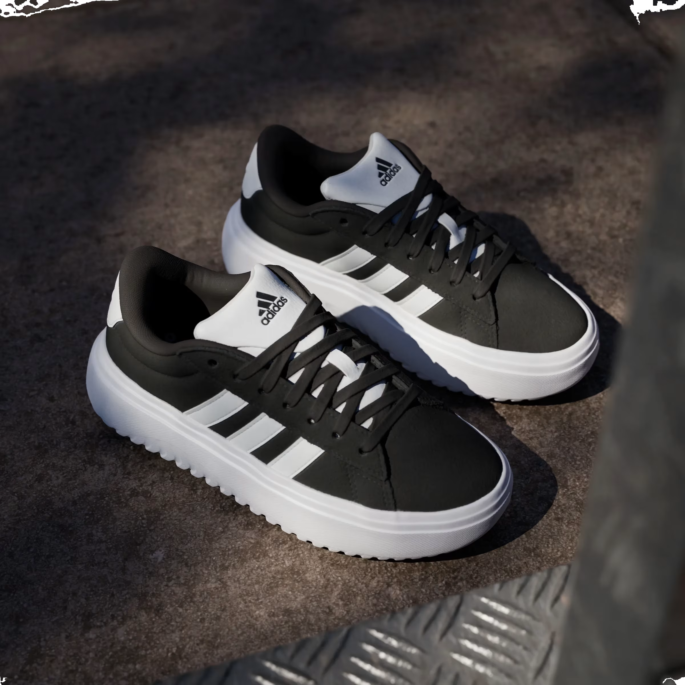 adidas Grand Court Platform