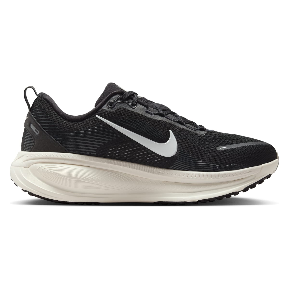 Nike Vomero 18 "Black White"