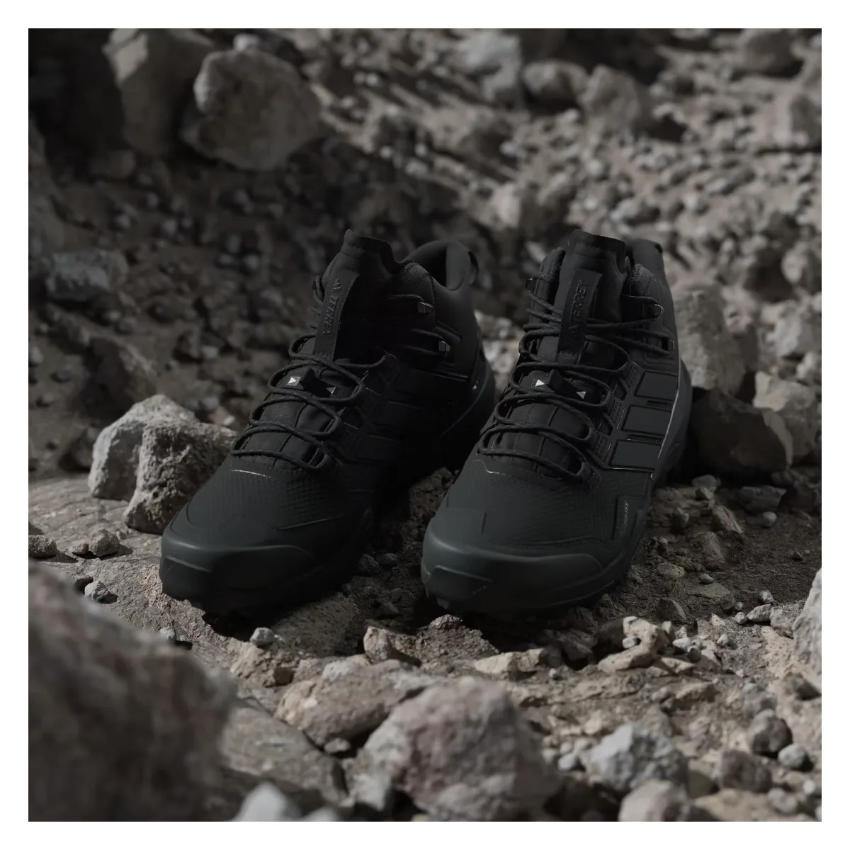 adidas Terrex Skychaser Mid Gore-Tex Core Black Carbon