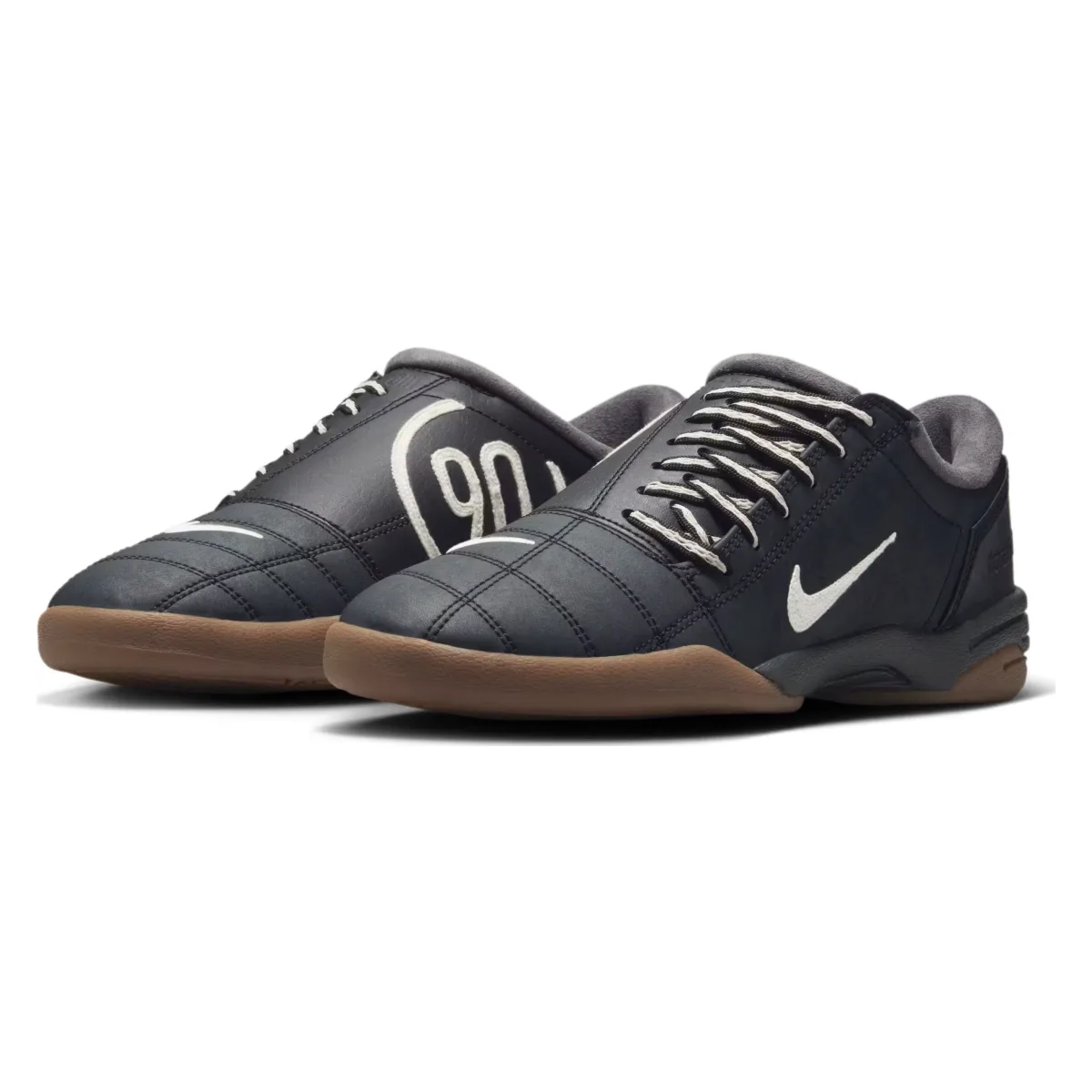 Nike Total 90 Wmns "Black and Soft Pearl"