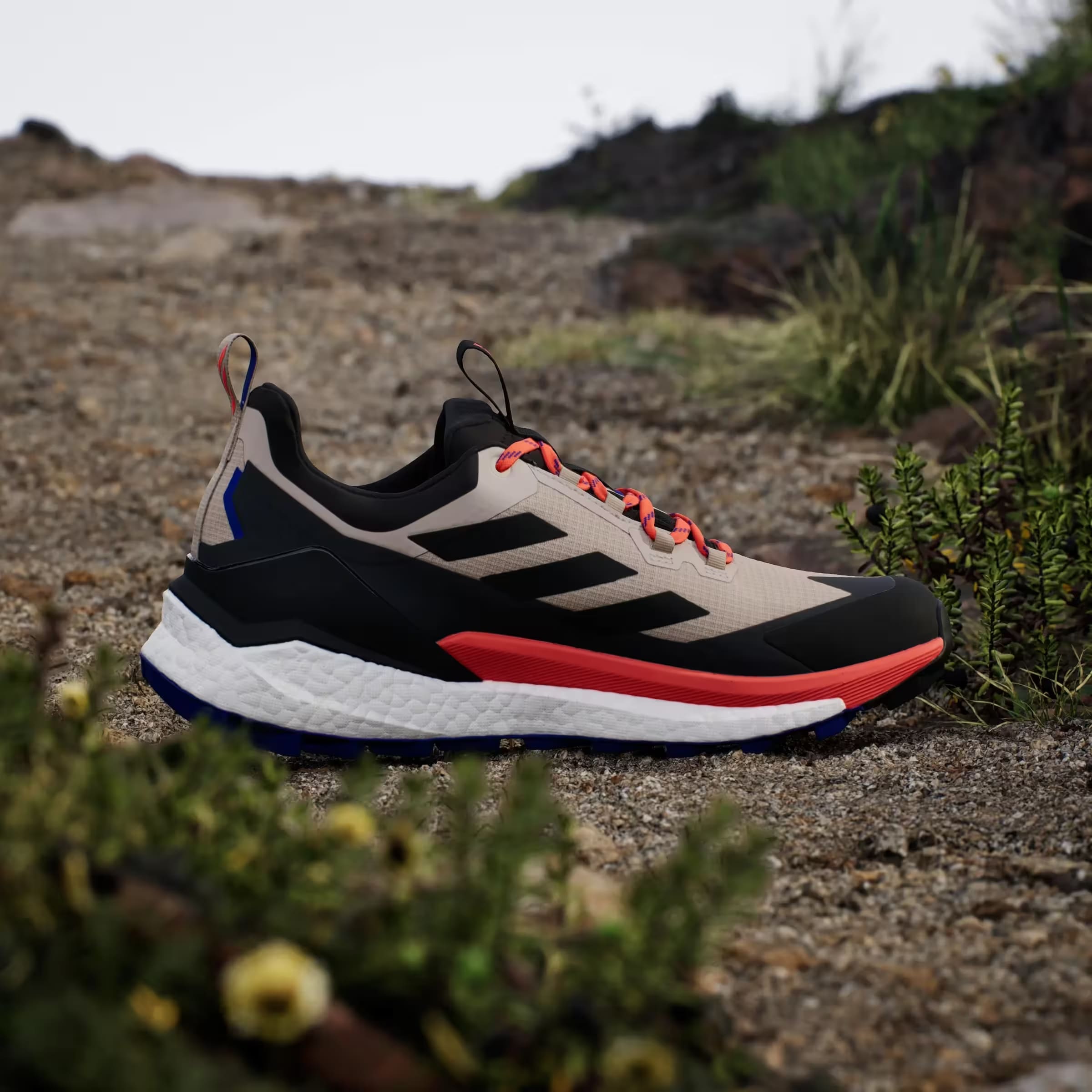 adidas Terrex Free Hiker 2.0 Low Gore-Tex Wonder Beige Black Semi Impact Orange