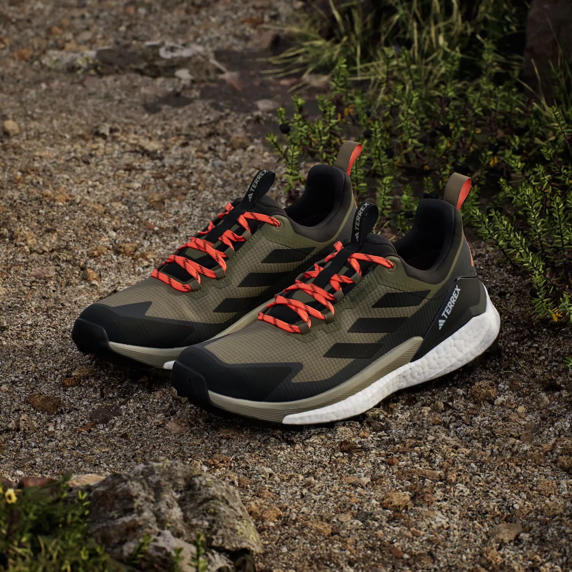 adidas Terrex Free Hiker 2.0 Low Gore-Tex Olive Strata Core Black Carbon