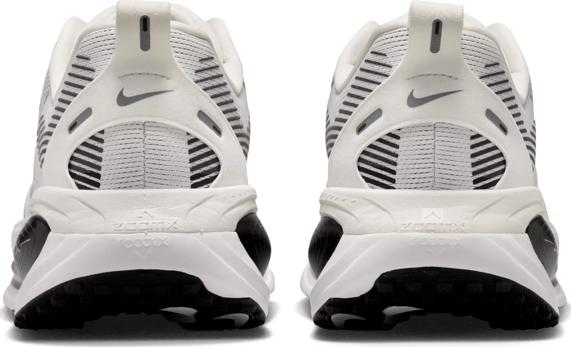 Nike Vomero 18 "Off White Metallic Silver"