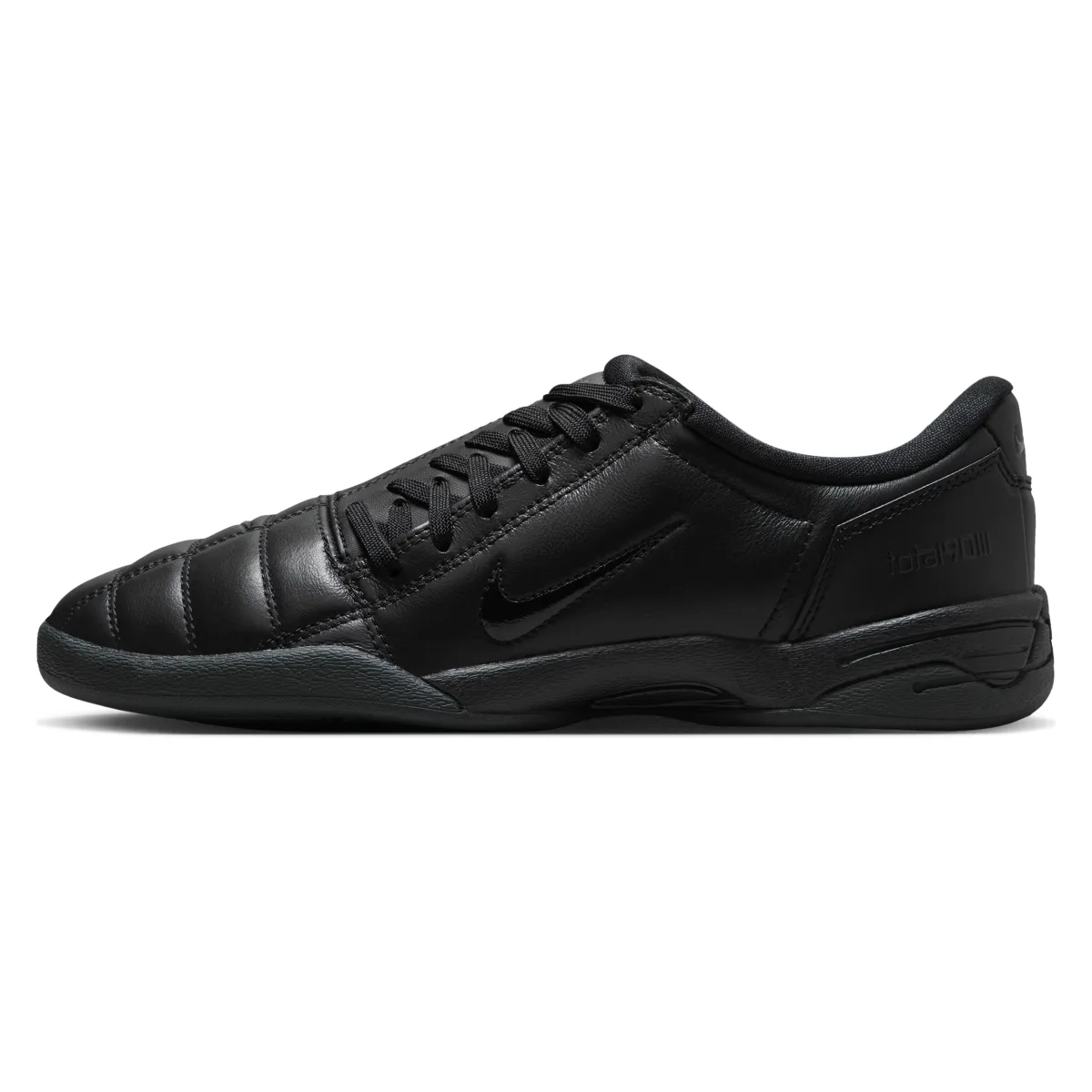Nike Total 90 Wmns "Triple Black"