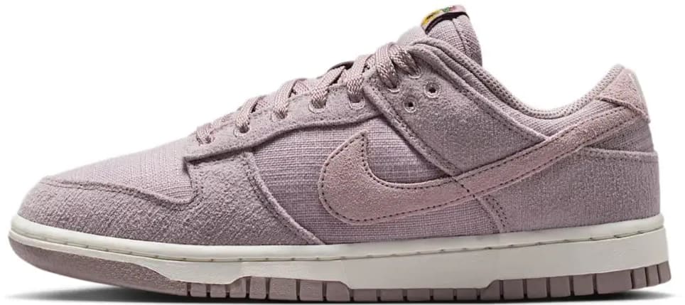 Nike Dunk Low Wmns "Now Accepting All Flowers"