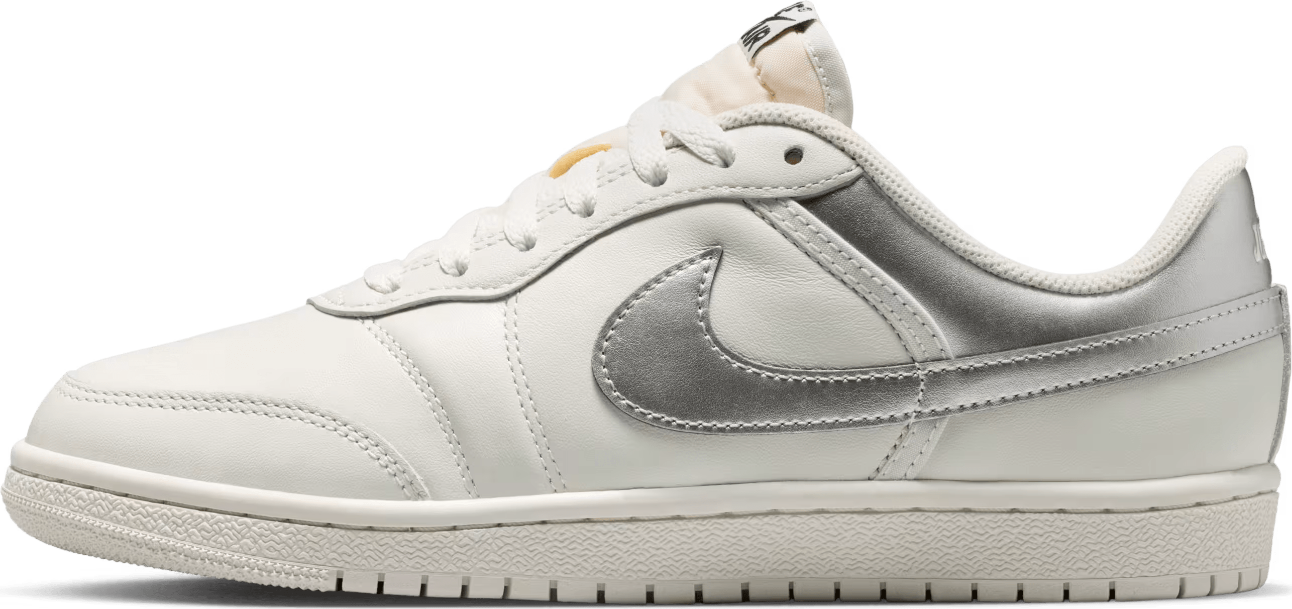 Air Jordan Skyline Low Wmns "Swan"