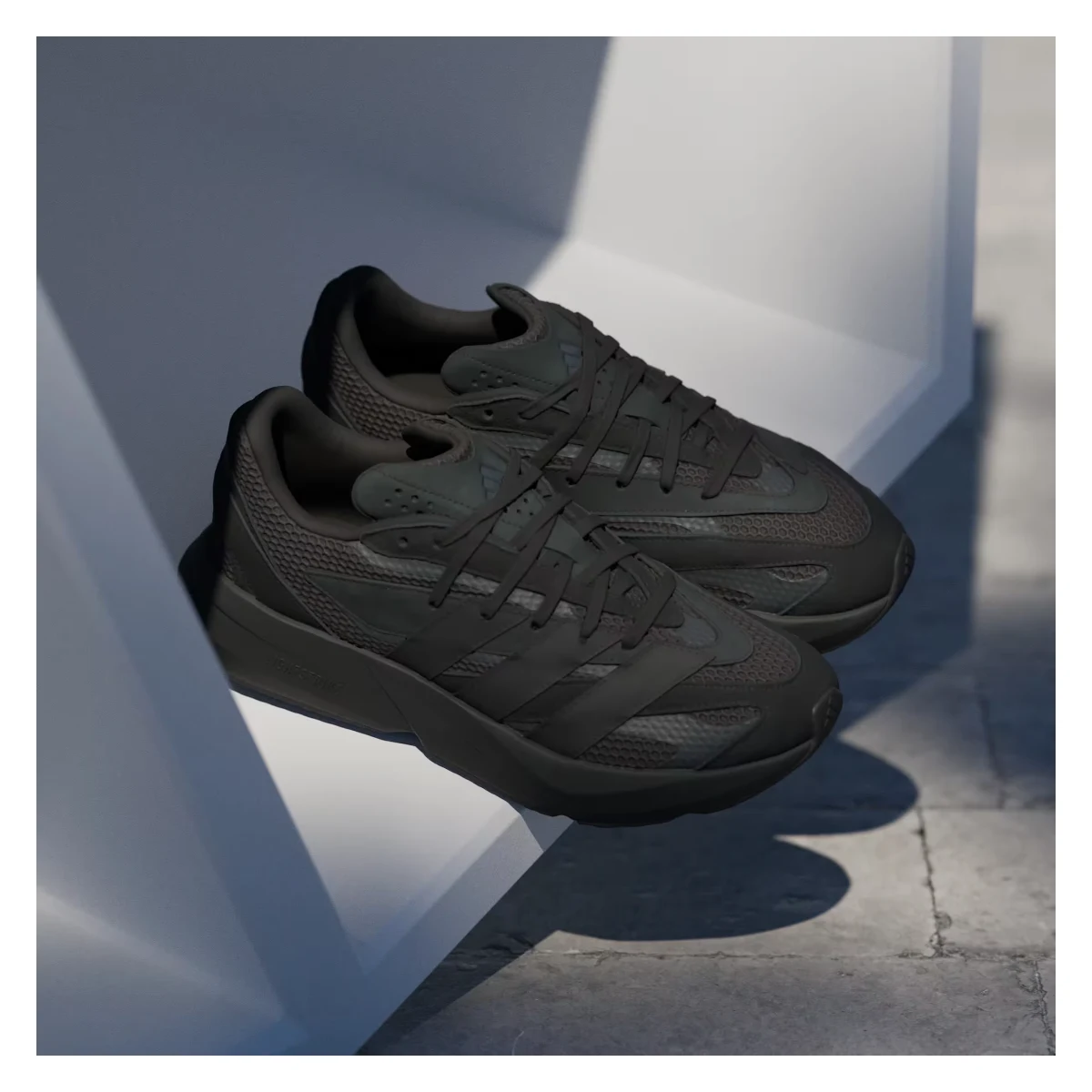 adidas Lightblaze Core Black Carbon