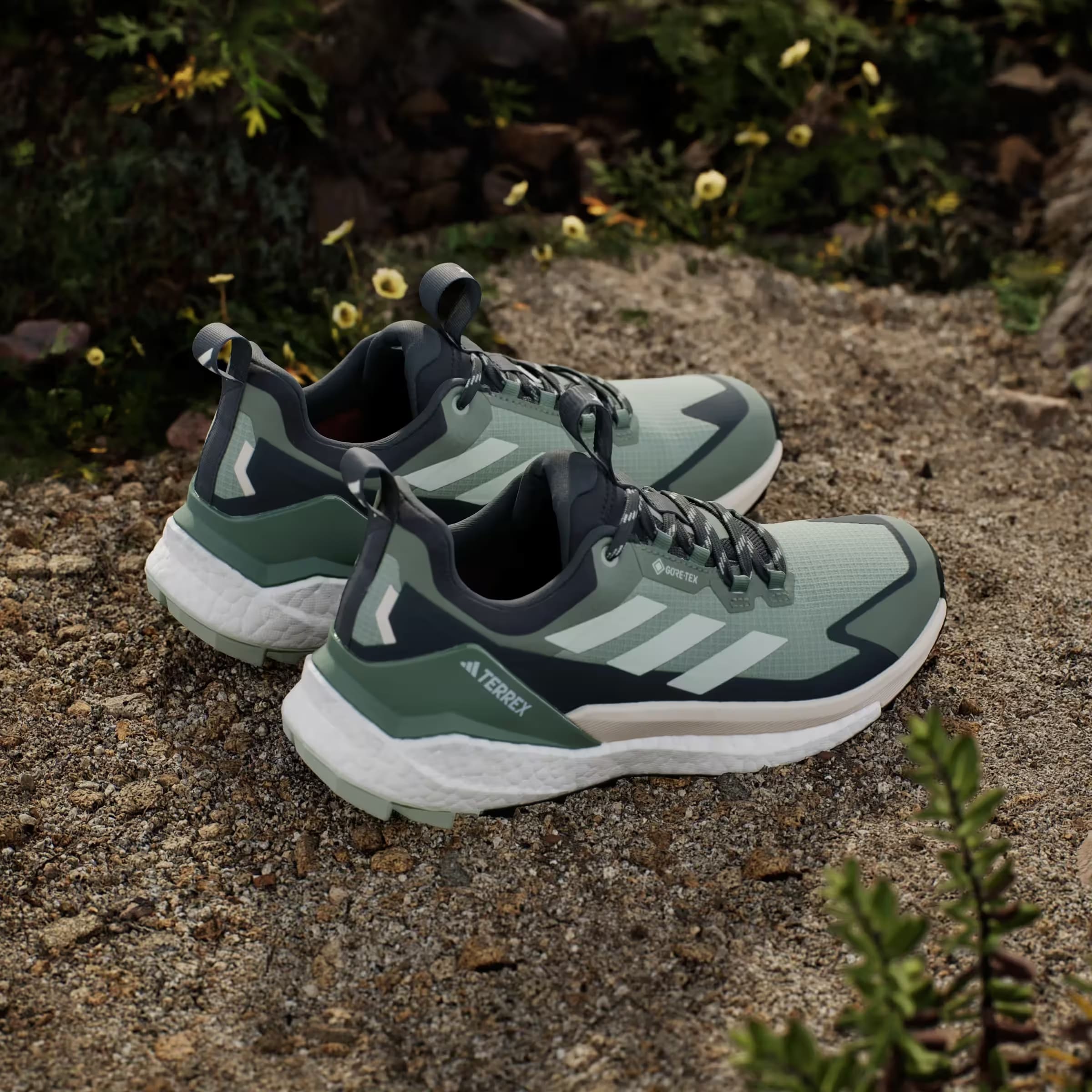 adidas Terrex Free Hiker 2.0 Low Gore-Tex Silver Green Linen Green Grey Six (Women's)