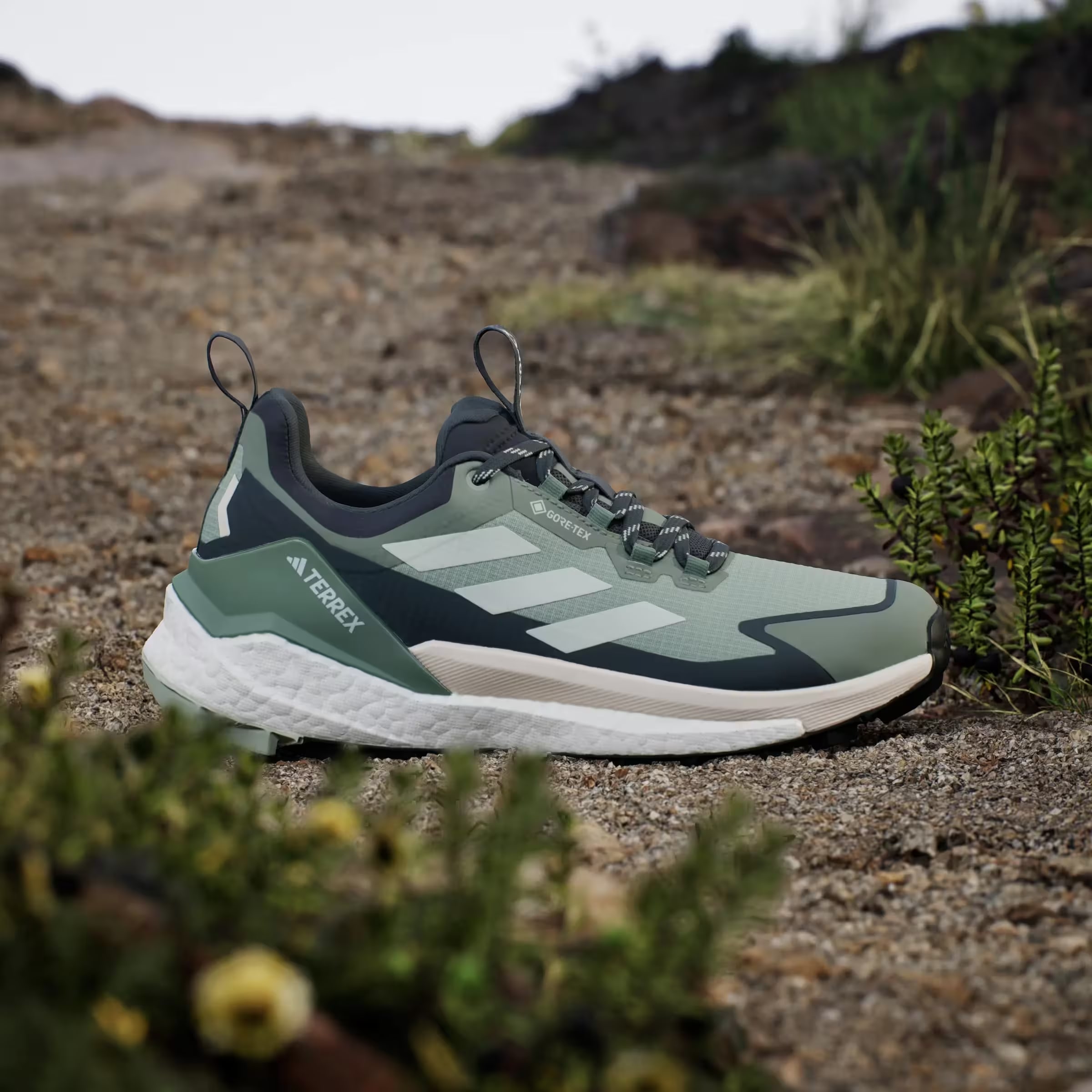 adidas Terrex Free Hiker 2.0 Low Gore-Tex Silver Green Linen Green Grey Six (Women's)