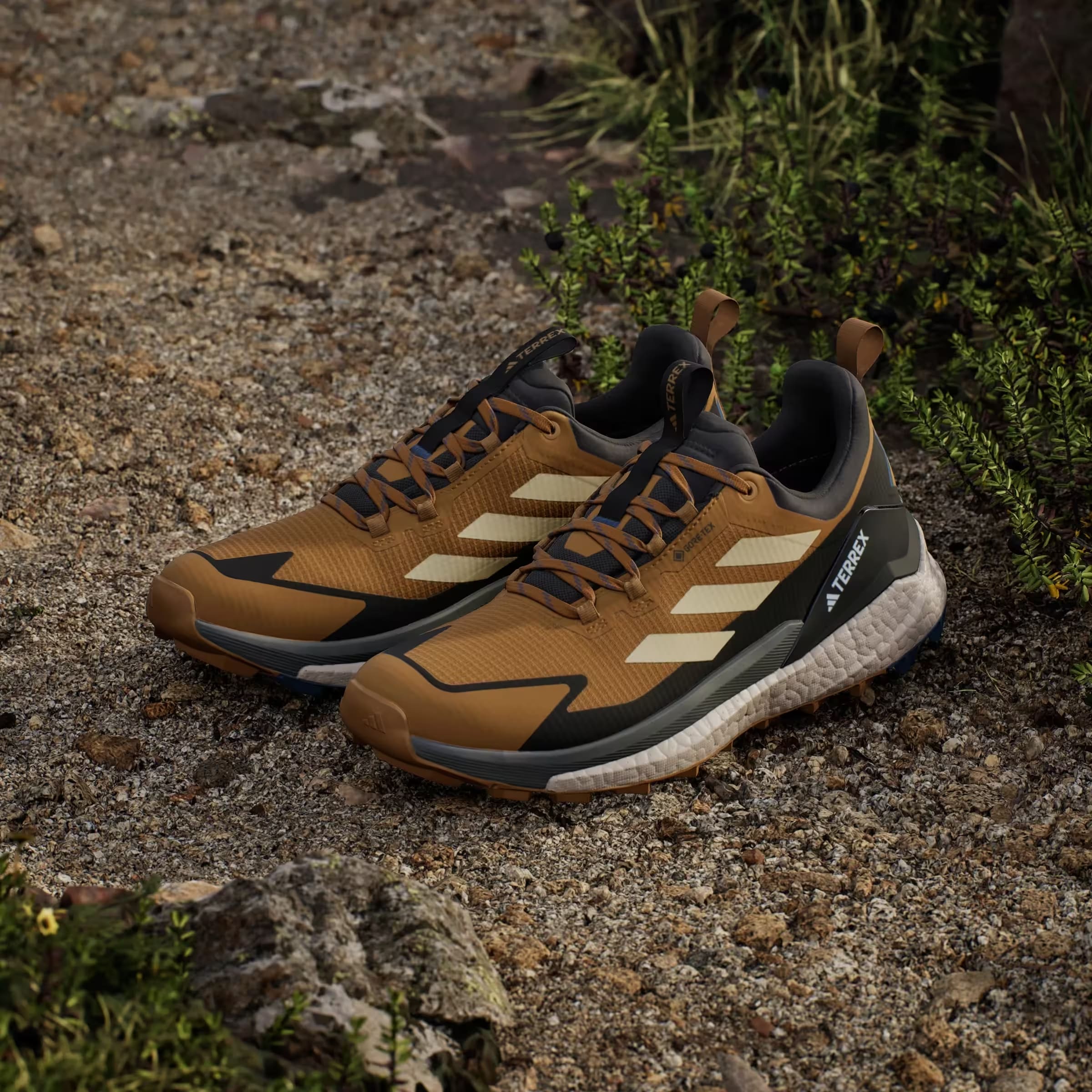 adidas Terrex Free Hiker 2.0 Low Gore-Tex Bronze Strata Savanna Carbon