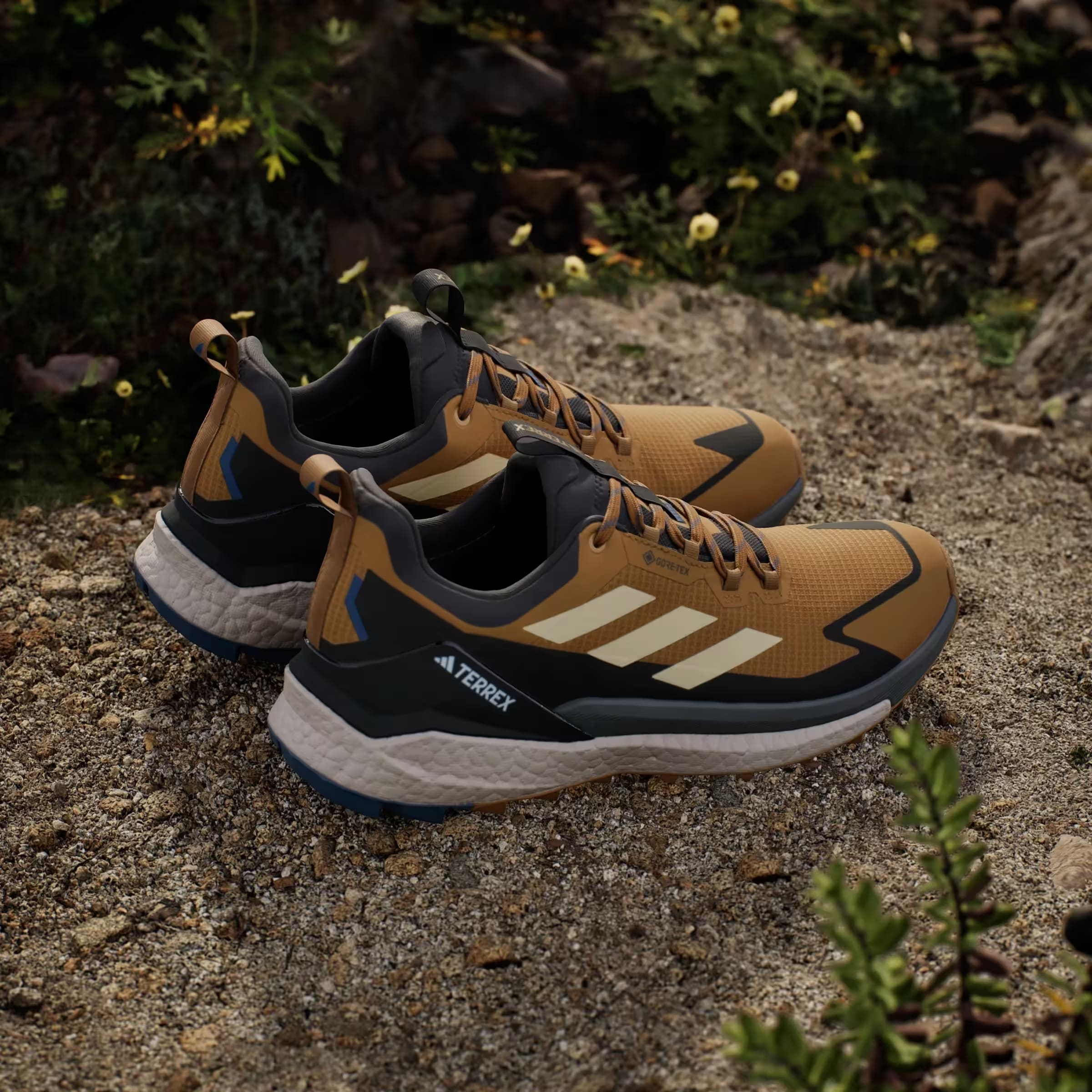 adidas Terrex Free Hiker 2.0 Low Gore-Tex Bronze Strata Savanna Carbon