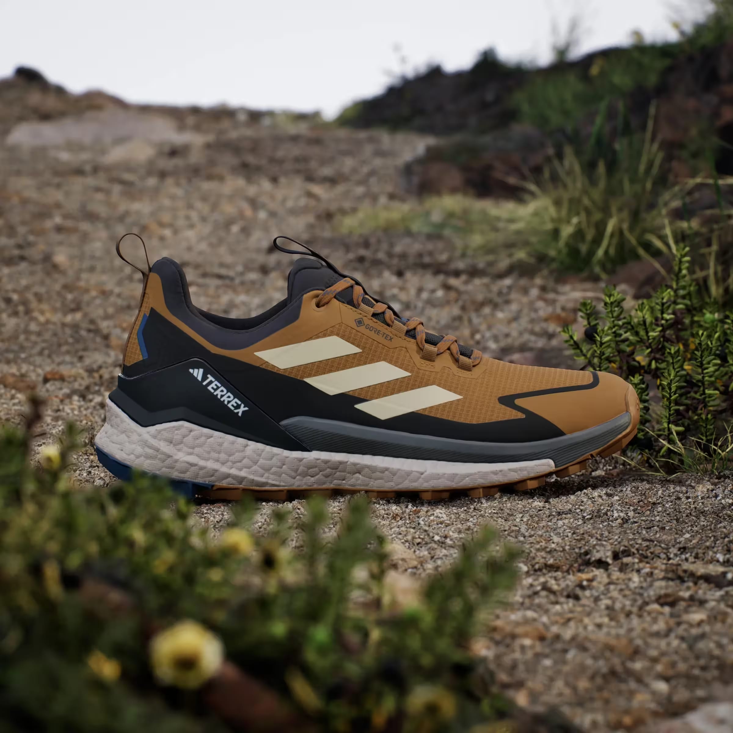 adidas Terrex Free Hiker 2.0 Low Gore-Tex Bronze Strata Savanna Carbon
