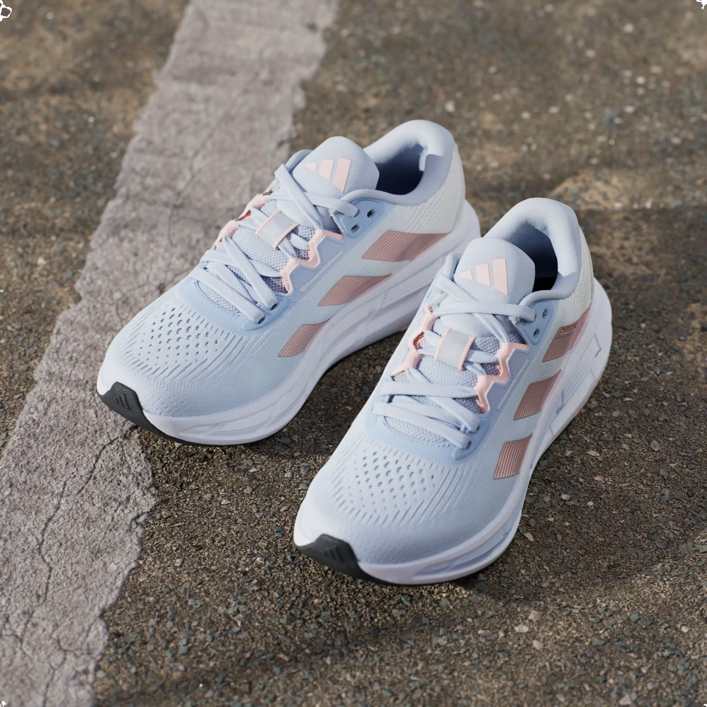 adidas Questar 3