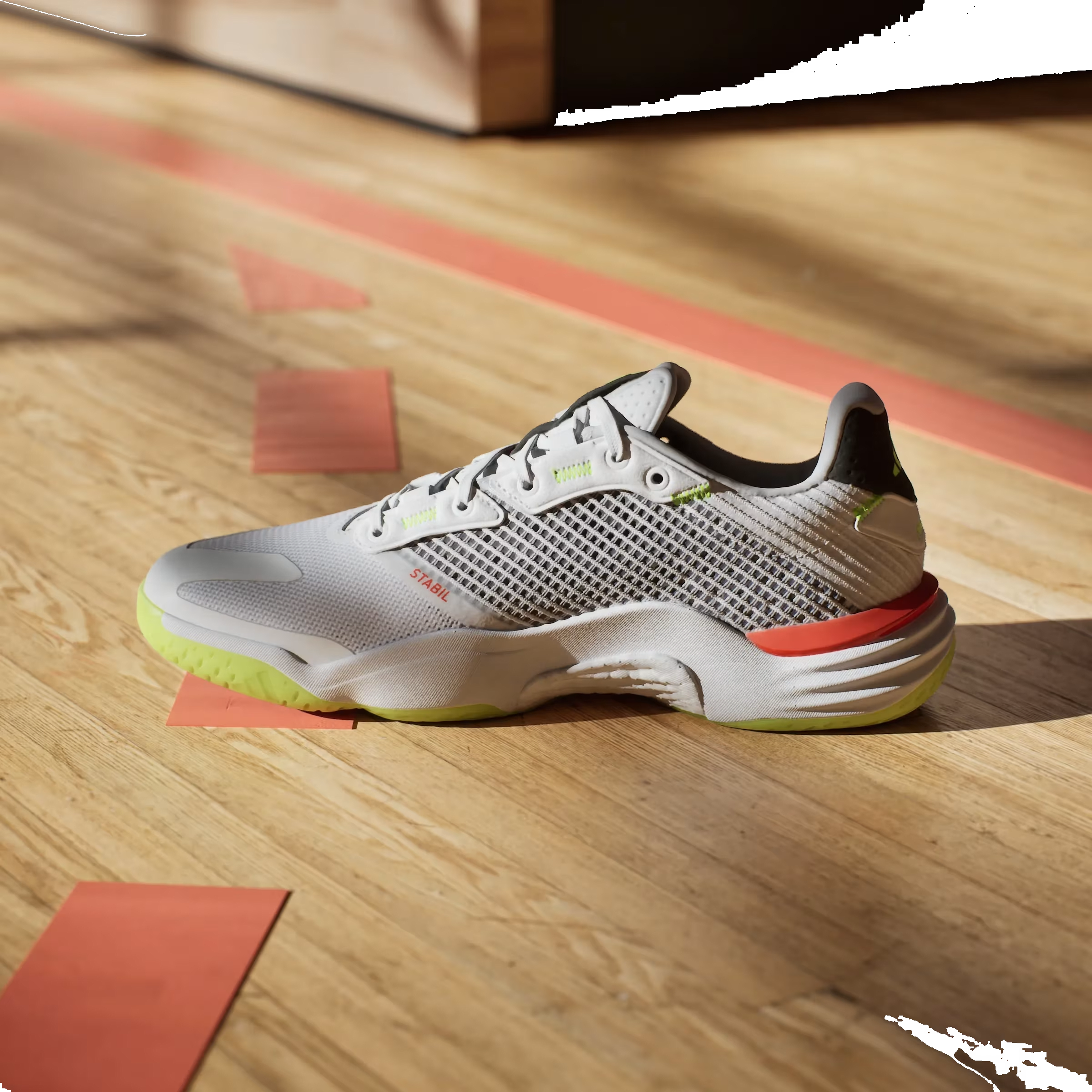 adidas Stabil 16 Indoor Cloud White Aurora Met. Aurora Plum