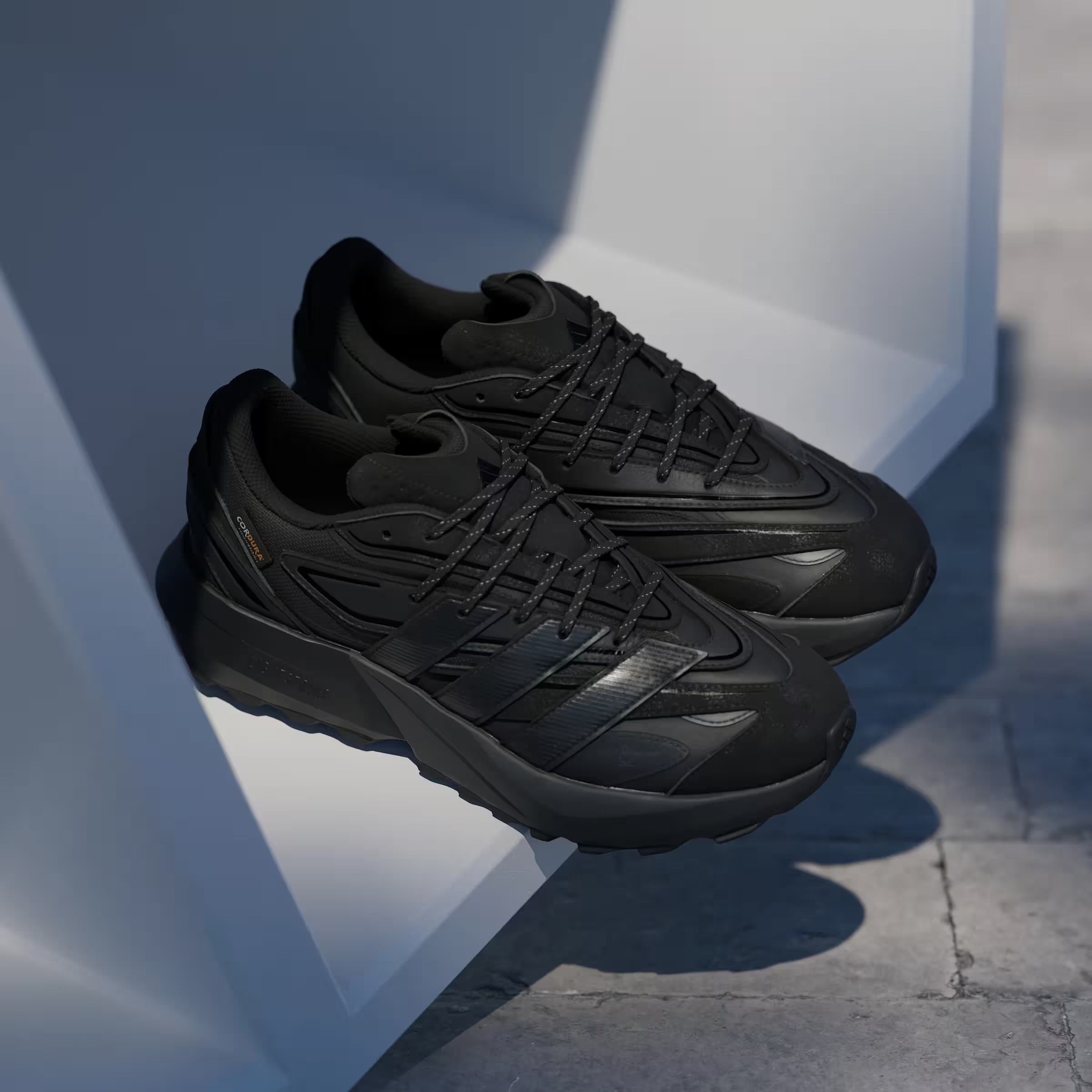 adidas Lightblaze ATR Black Grey Six