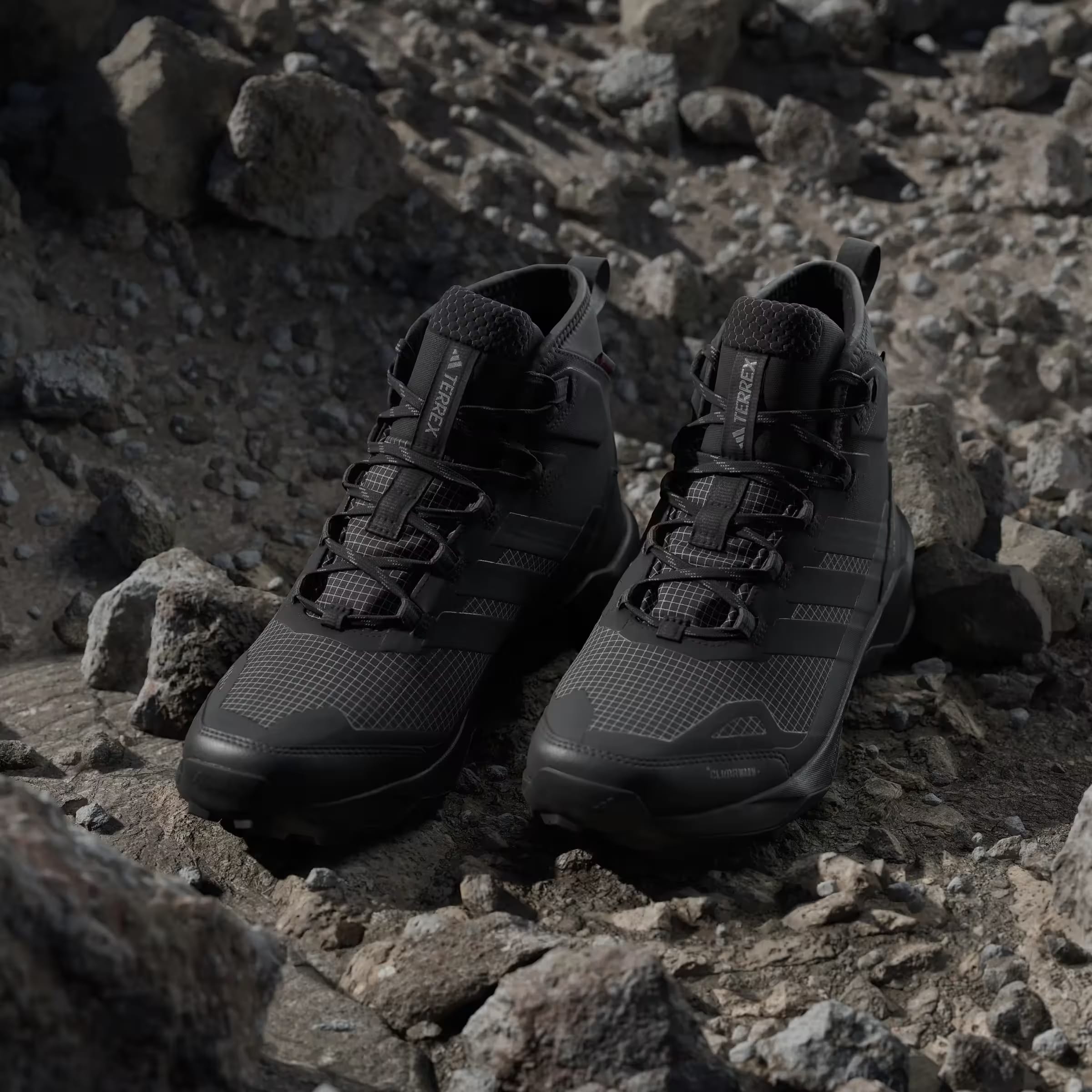 adidas Terrex Skychaser AX5 Mid Gore-Tex Climawarm+ Core Black Carbon