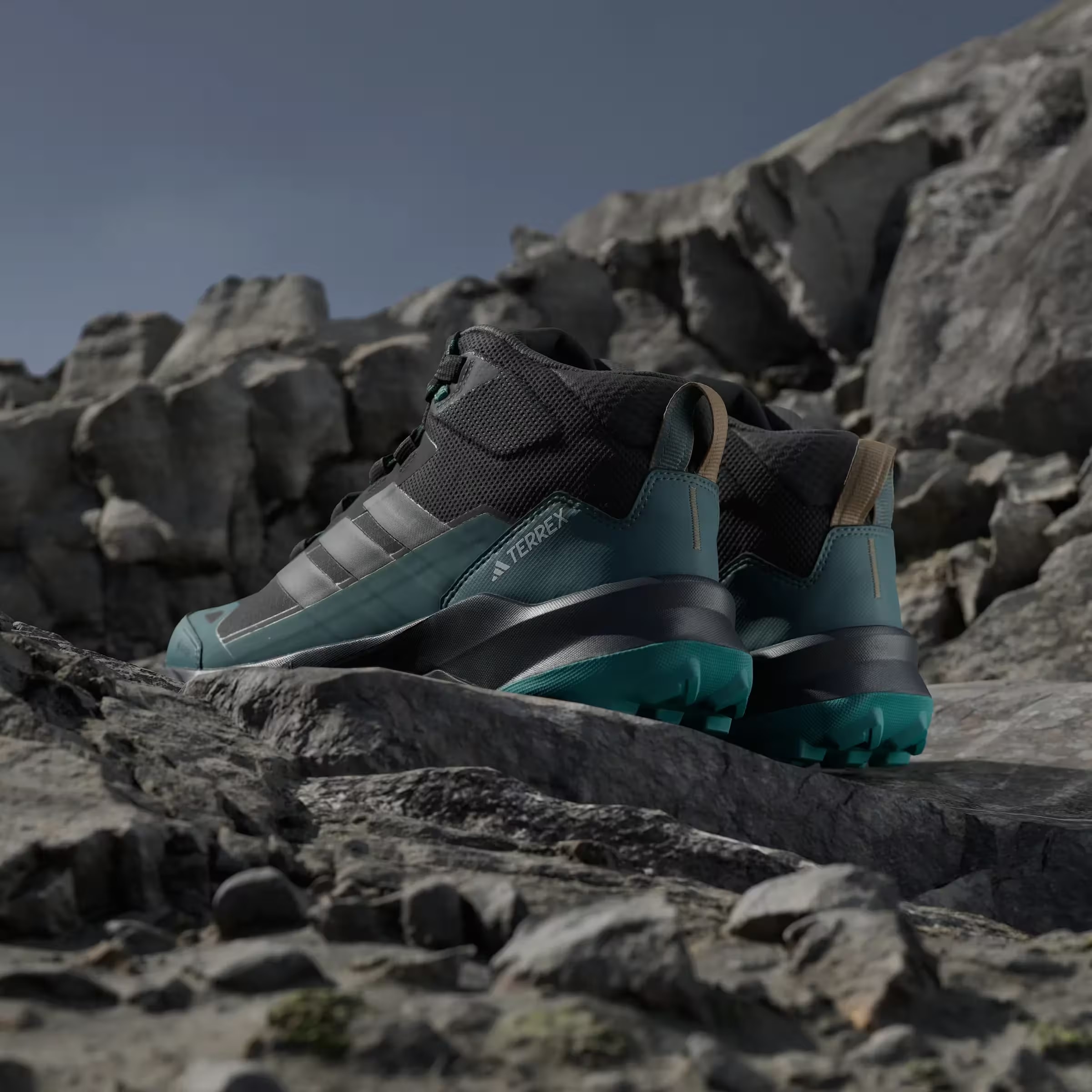 adidas Terrex Skychaser AX5 Mid Gore-Tex Core Black Carbon Pure Teal