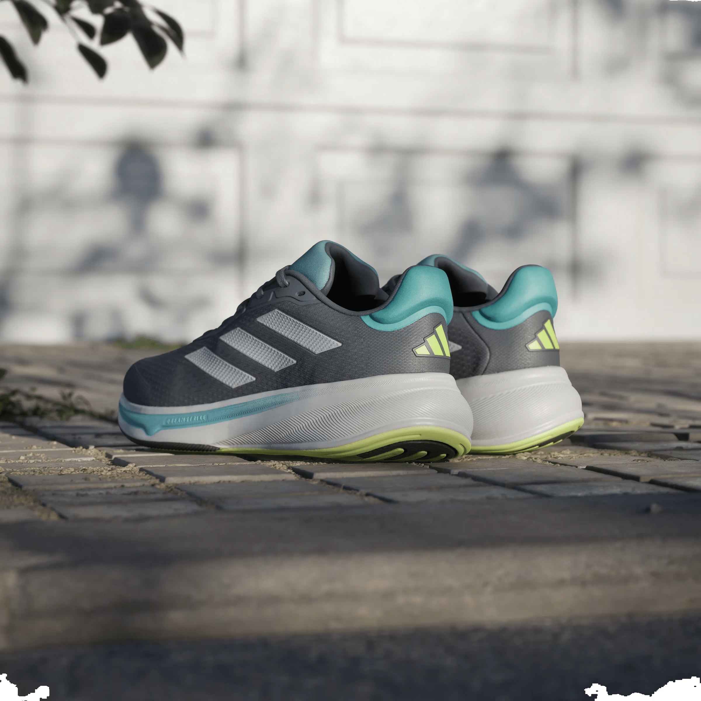 adidas Response Super