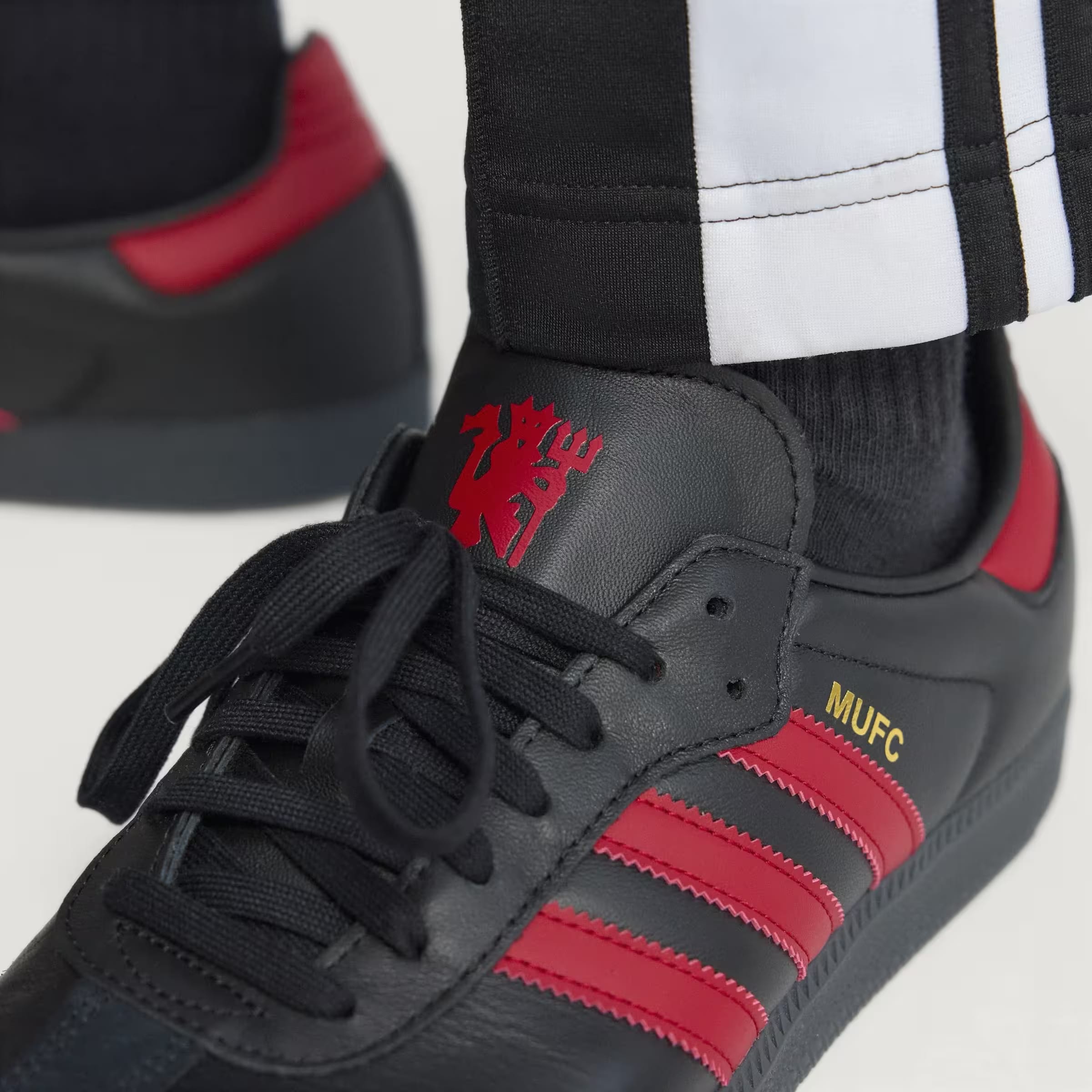 Manchester United x Adidas Samba