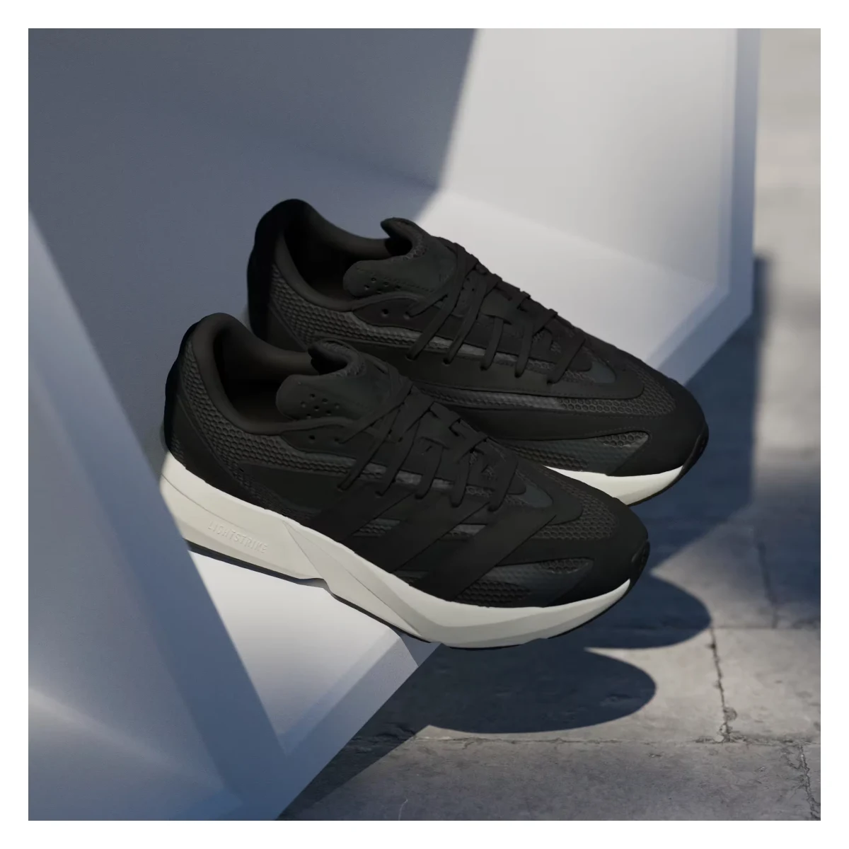 adidas Lightblaze Core Black Off White