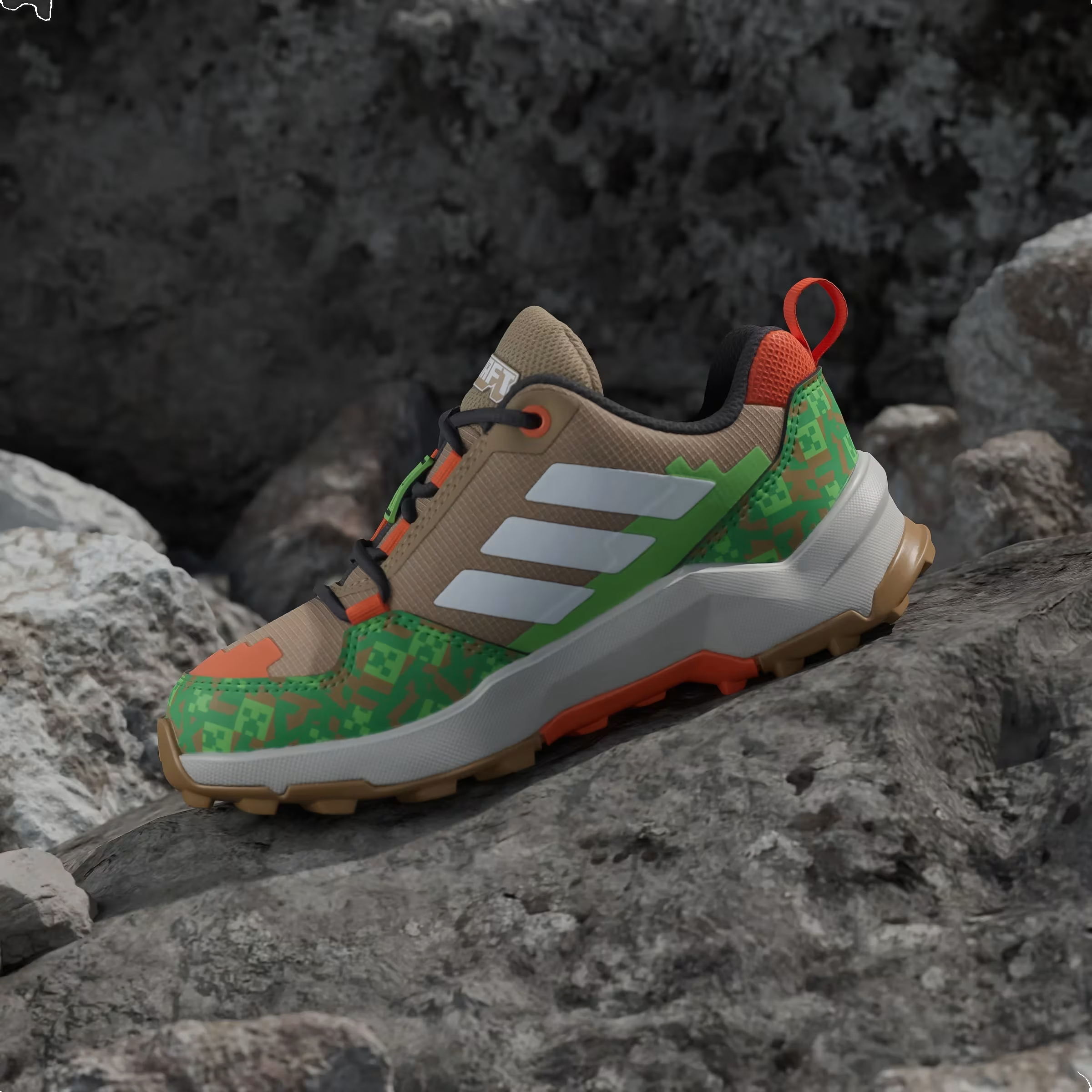 adidas Terrex AX4R Minecraft Cardboard Semi Impact Orange (GS)