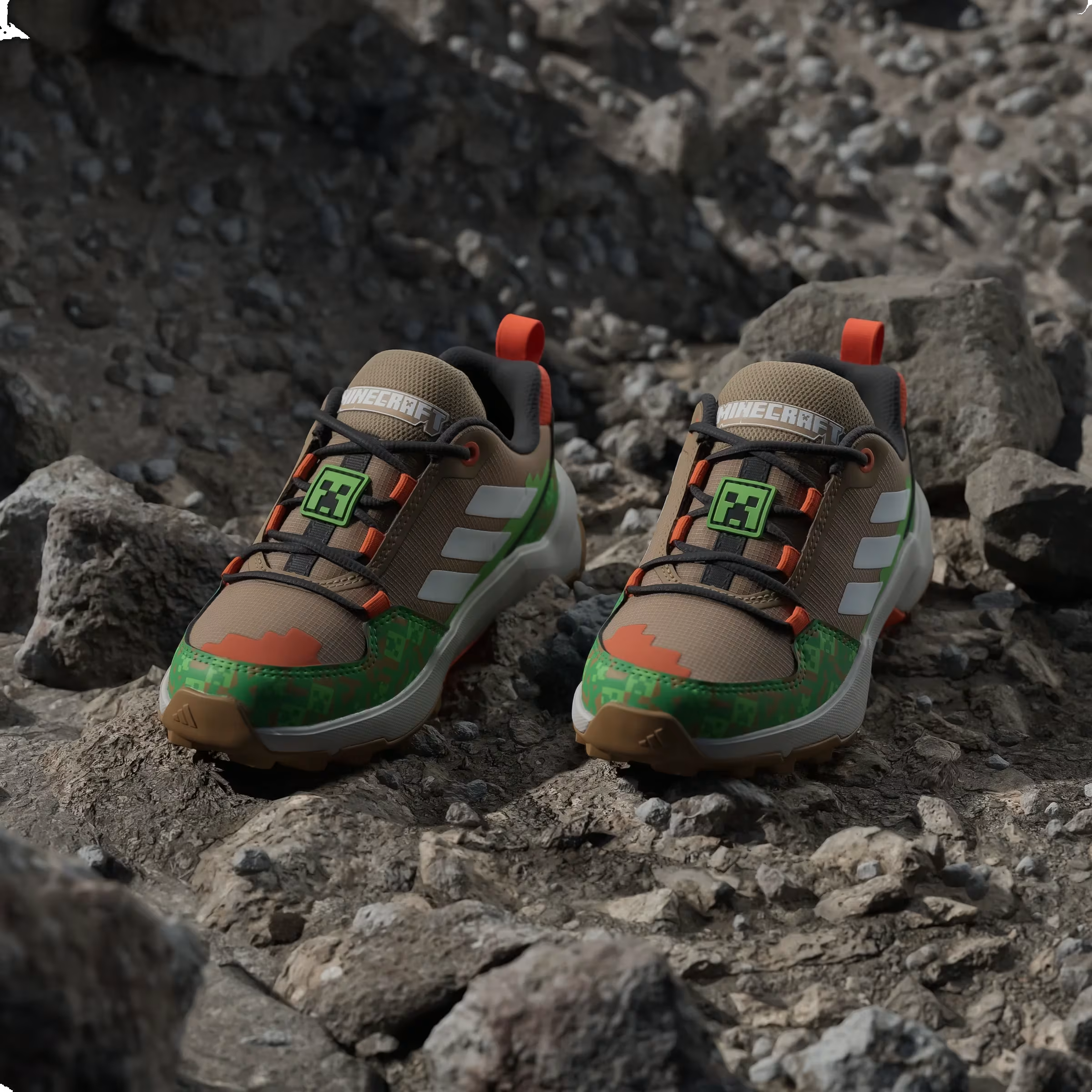 adidas Terrex AX4R Minecraft Cardboard Semi Impact Orange (GS)